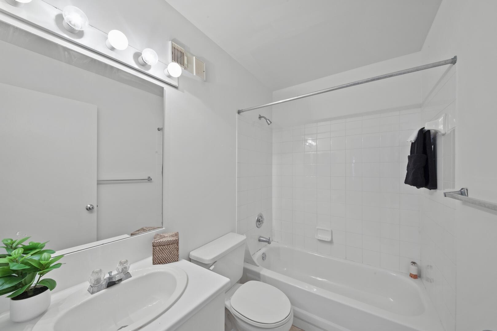 140 Yacht Club Way 109