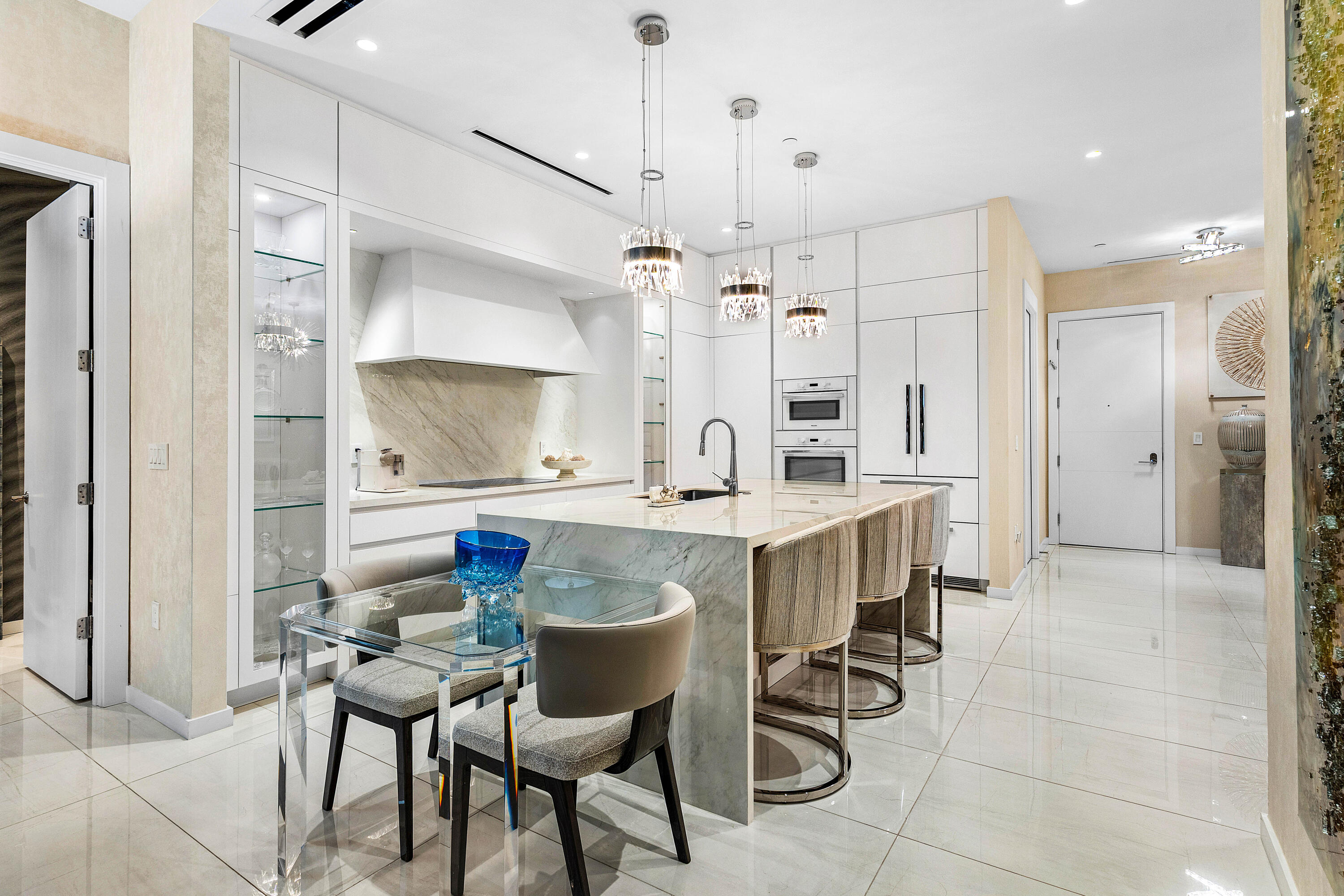 200 SE Mizner Boulevard 104