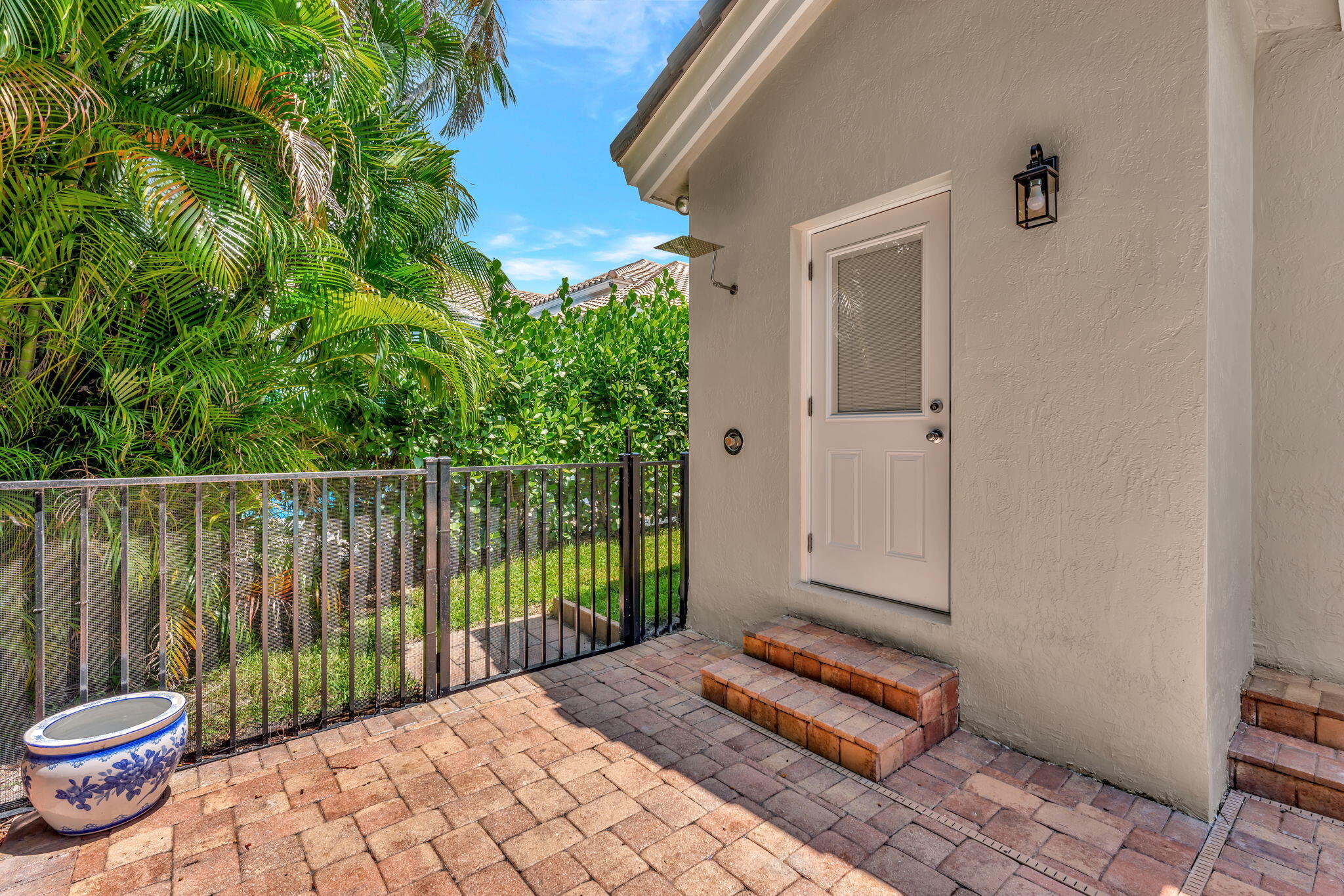 6039 NW 31st Terrace