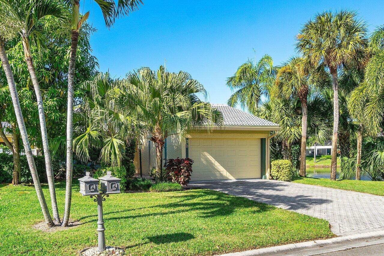 12 Eastgate Drive D