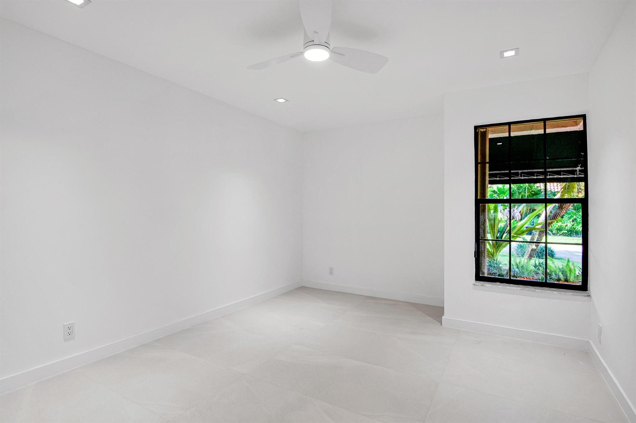 6560 Las Flores Drive