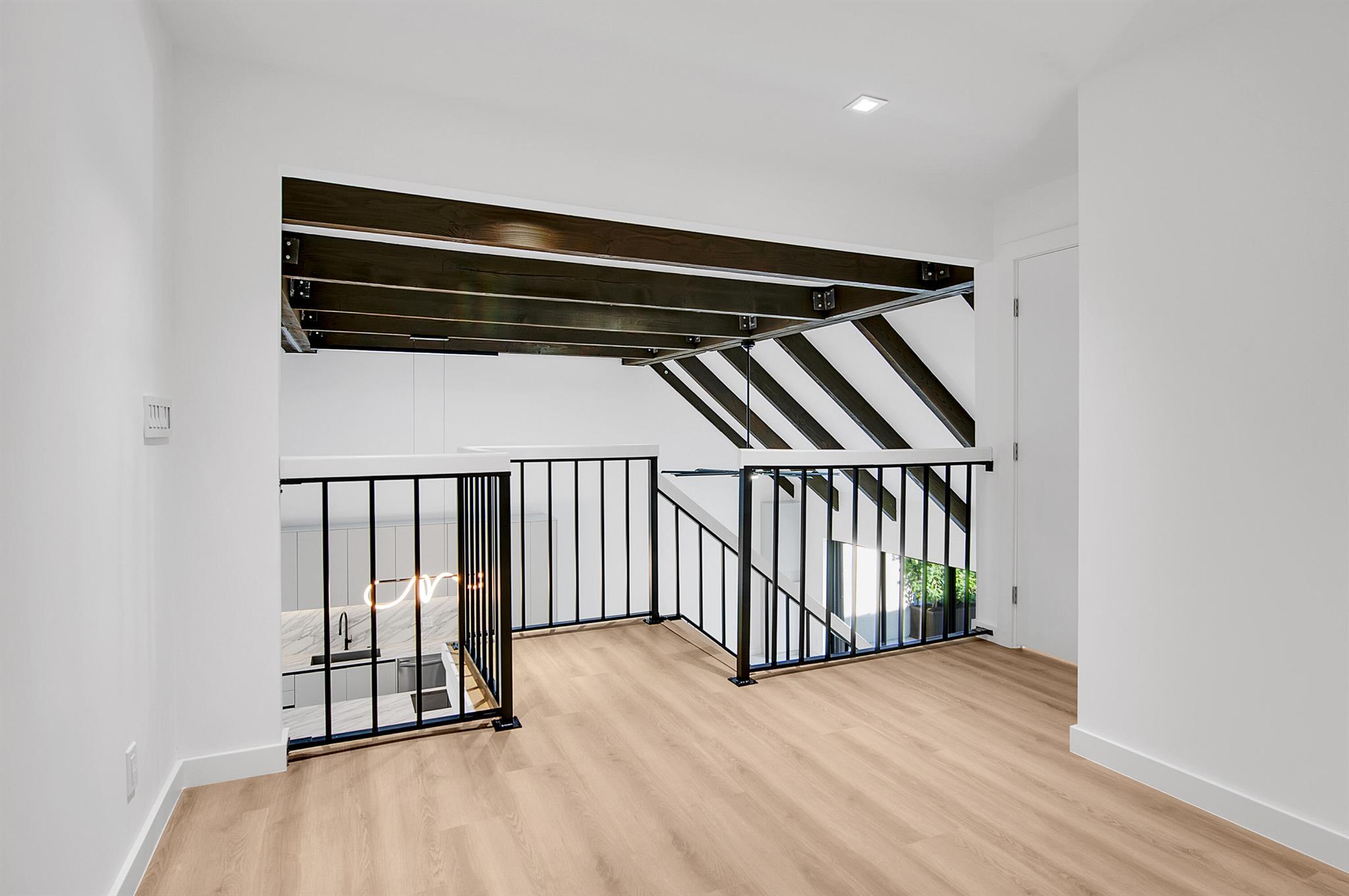 6560 Las Flores Drive