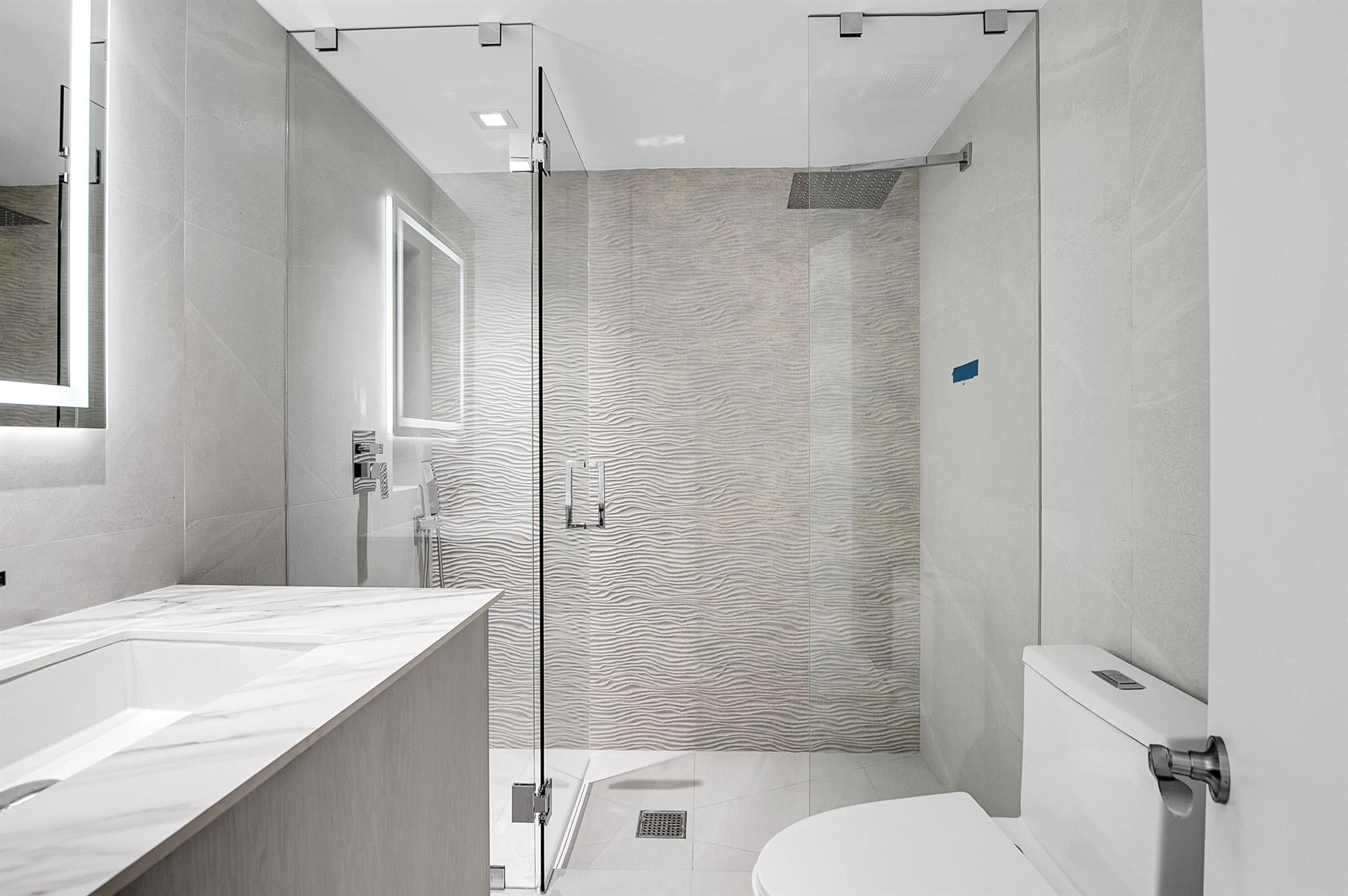 6560 Las Flores Drive