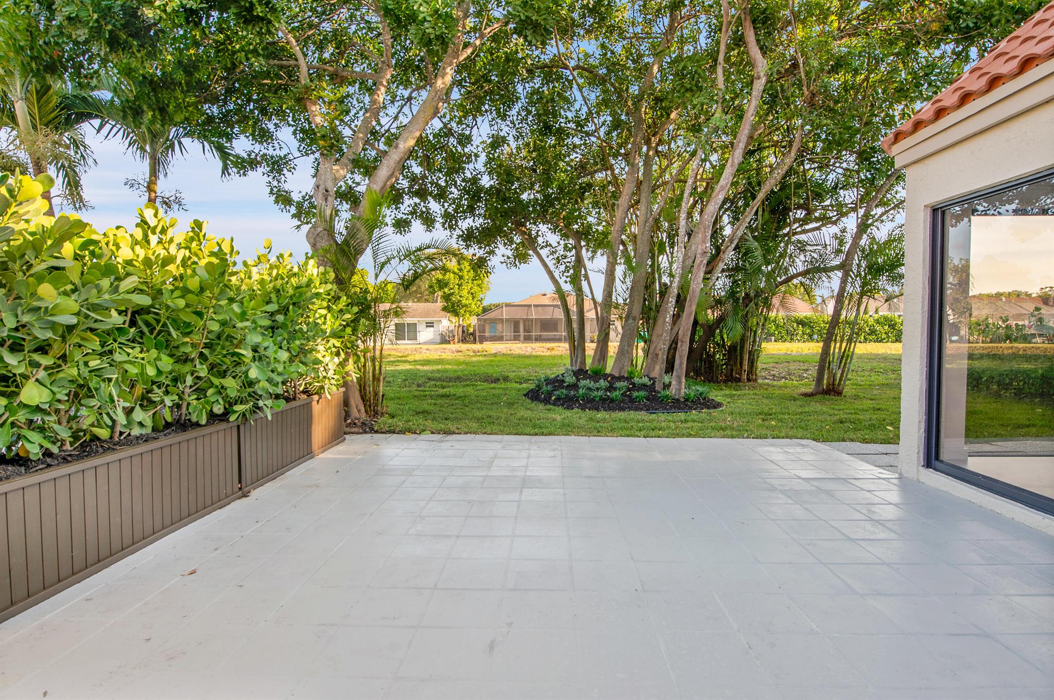 6560 Las Flores Drive