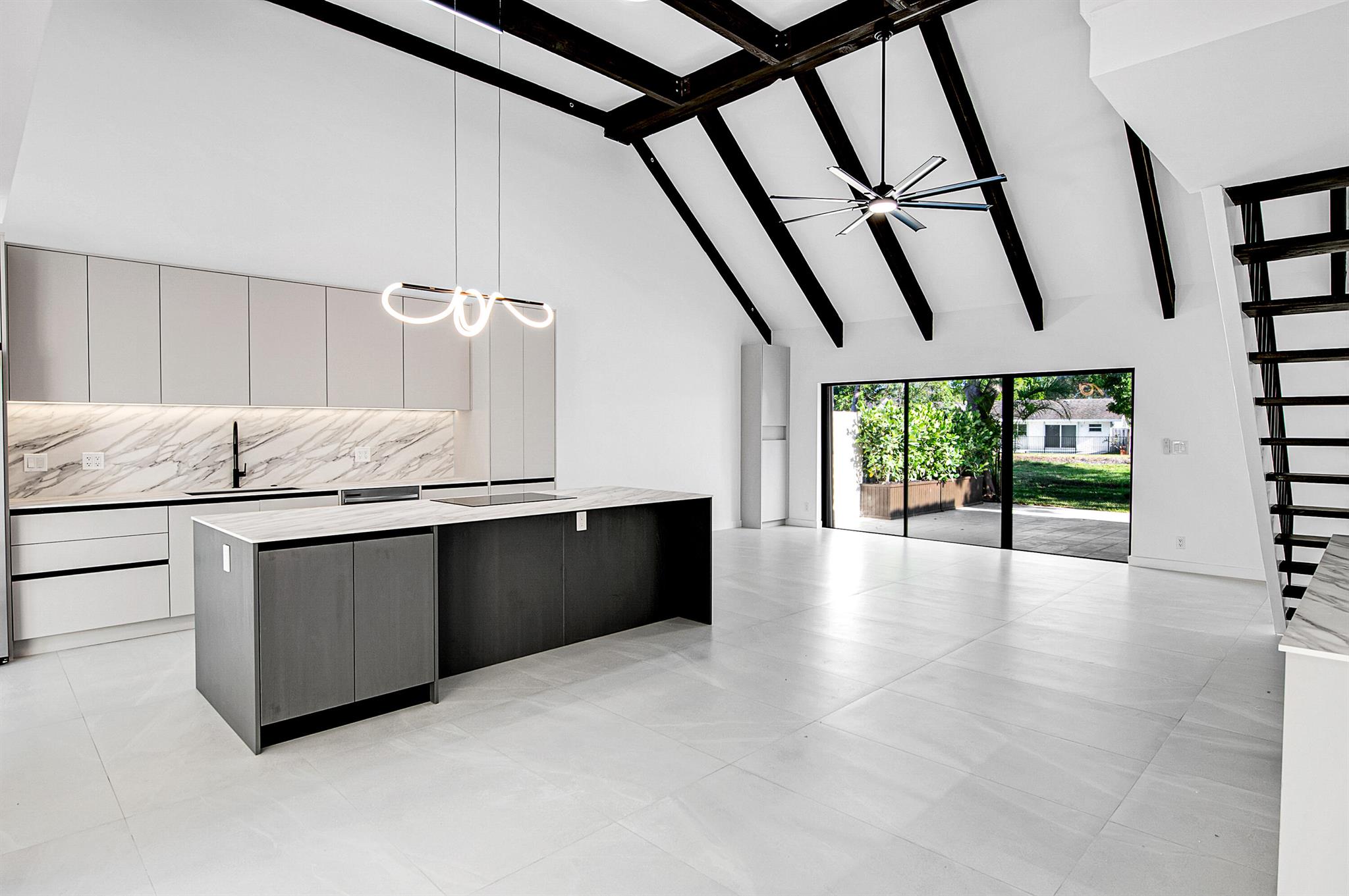 6560 Las Flores Drive