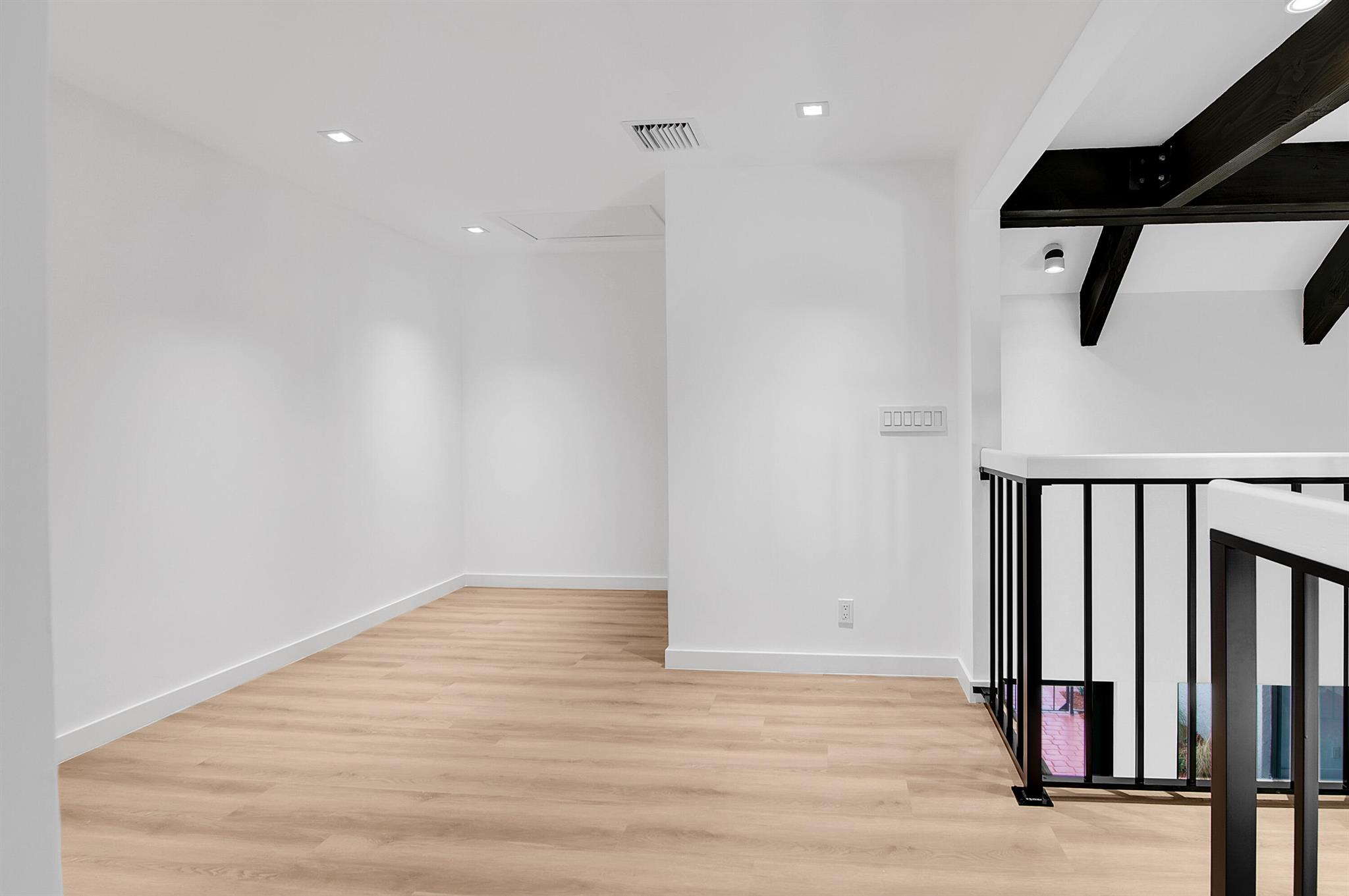 6560 Las Flores Drive