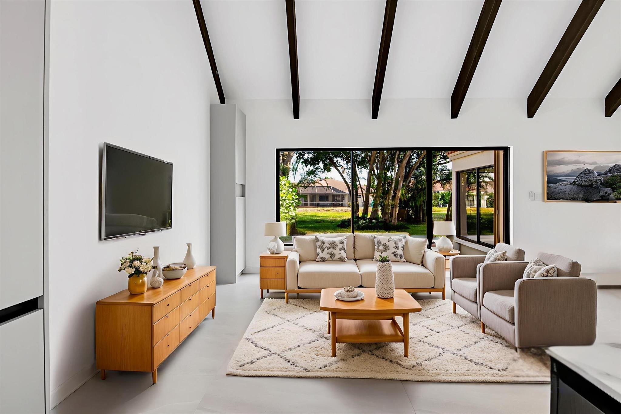 6560 Las Flores Drive