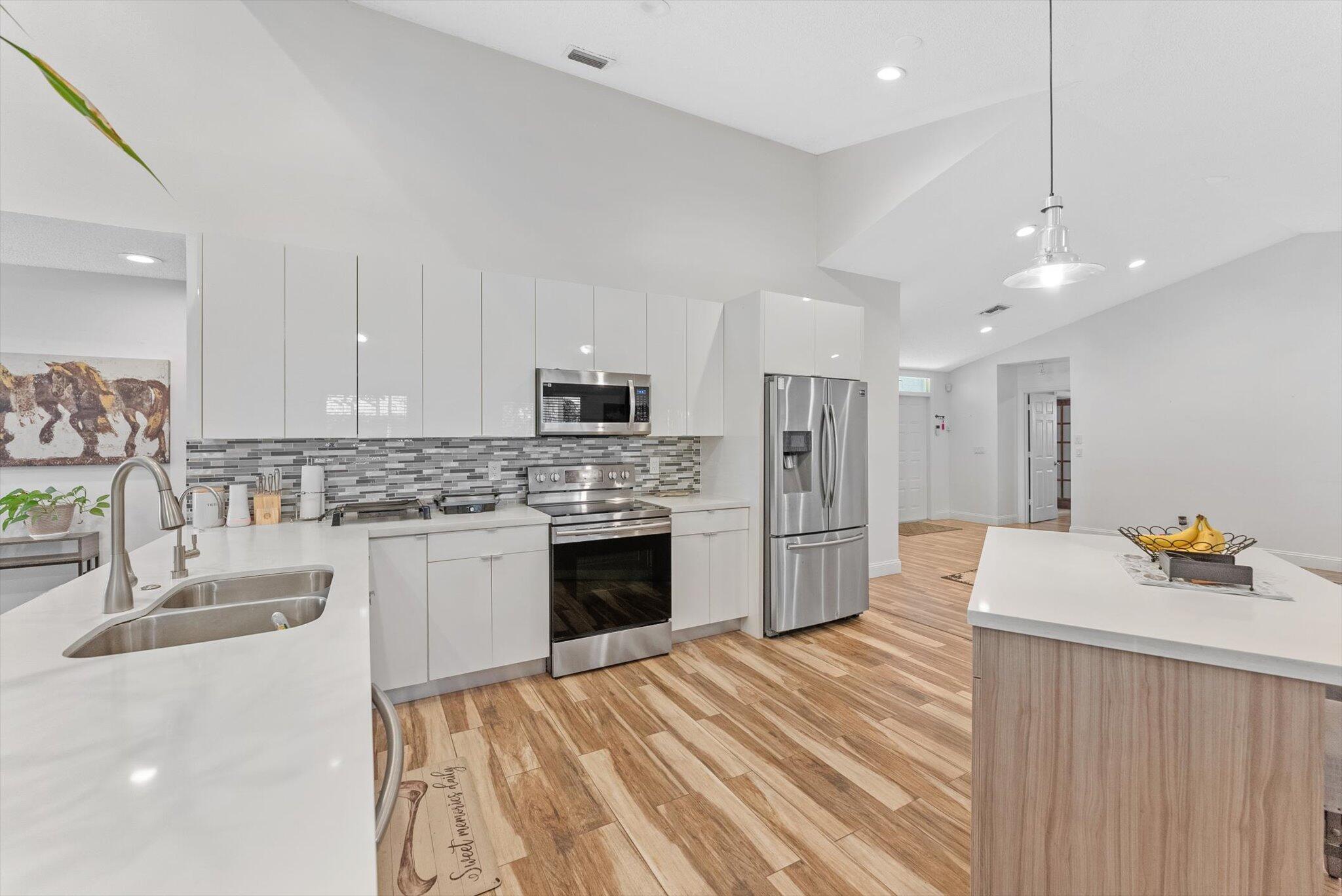 5185 NW 52nd Street