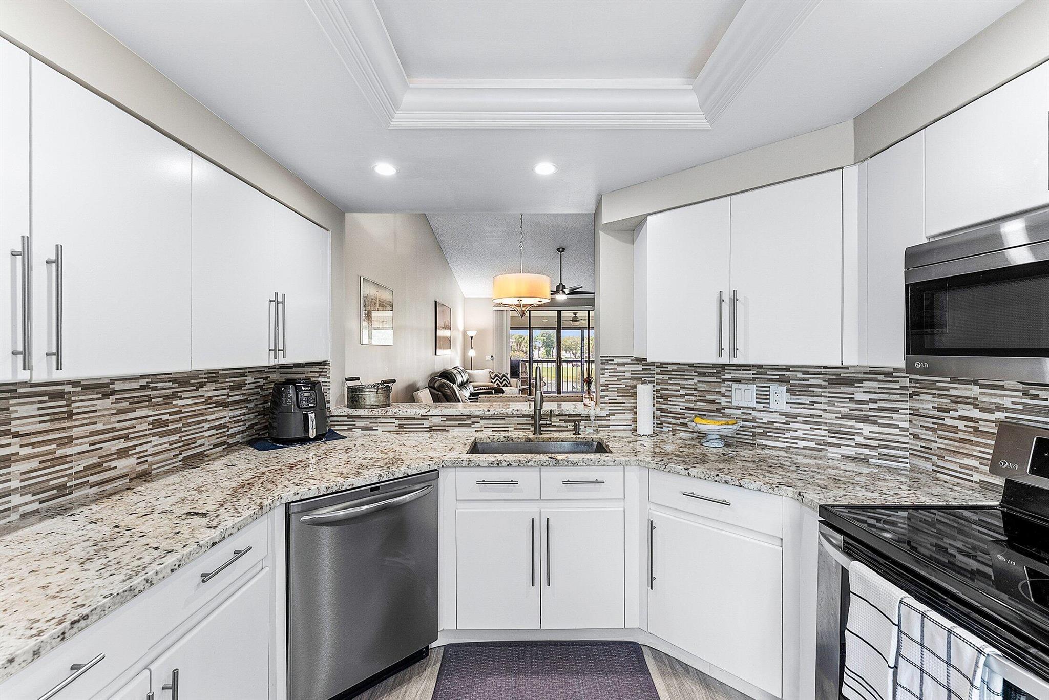 7320 Clunie Place 13905