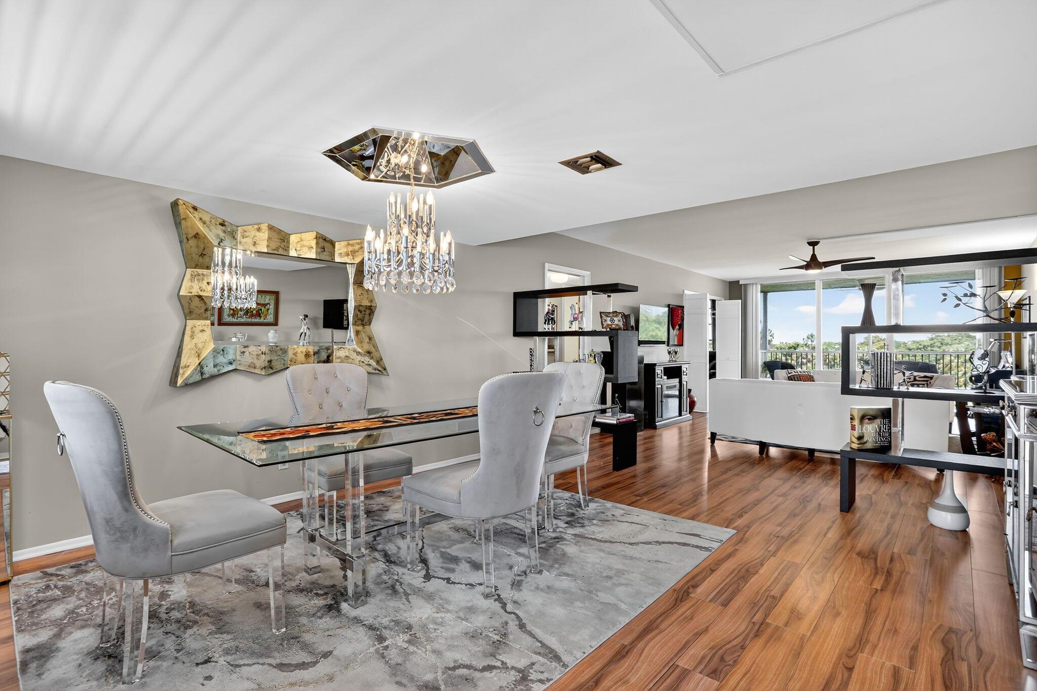 3960 Oaks Clubhouse Drive 504