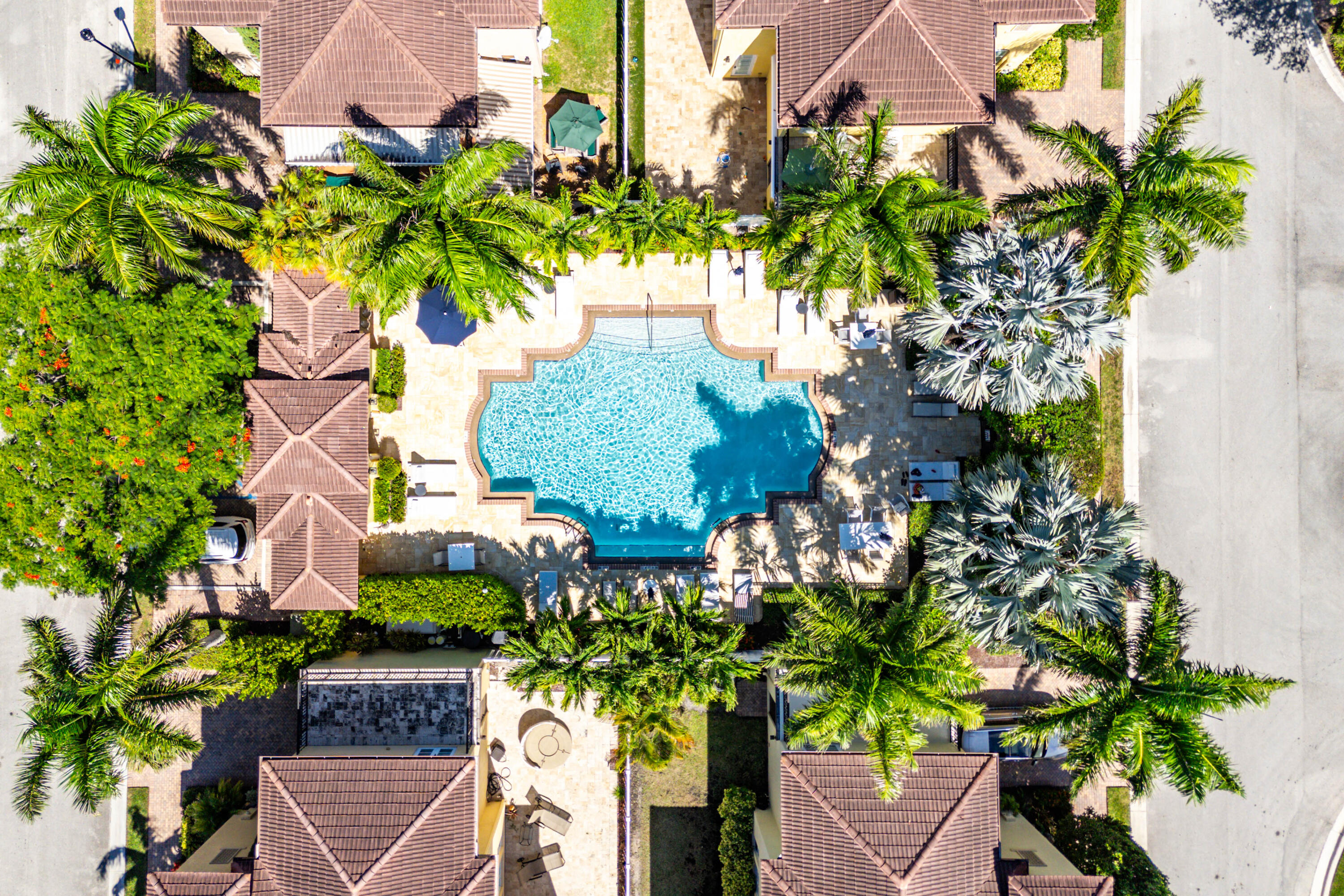 121 Via Poinciana Lane