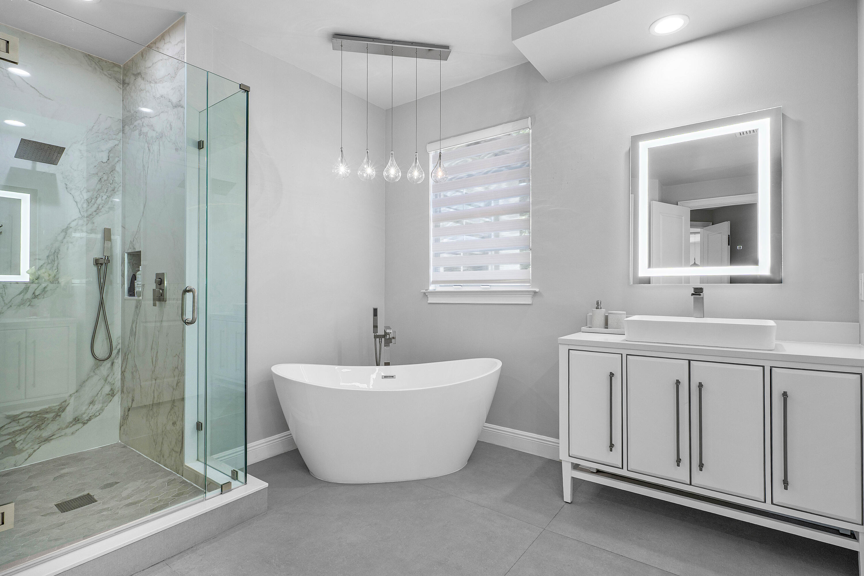 121 Via Poinciana Lane