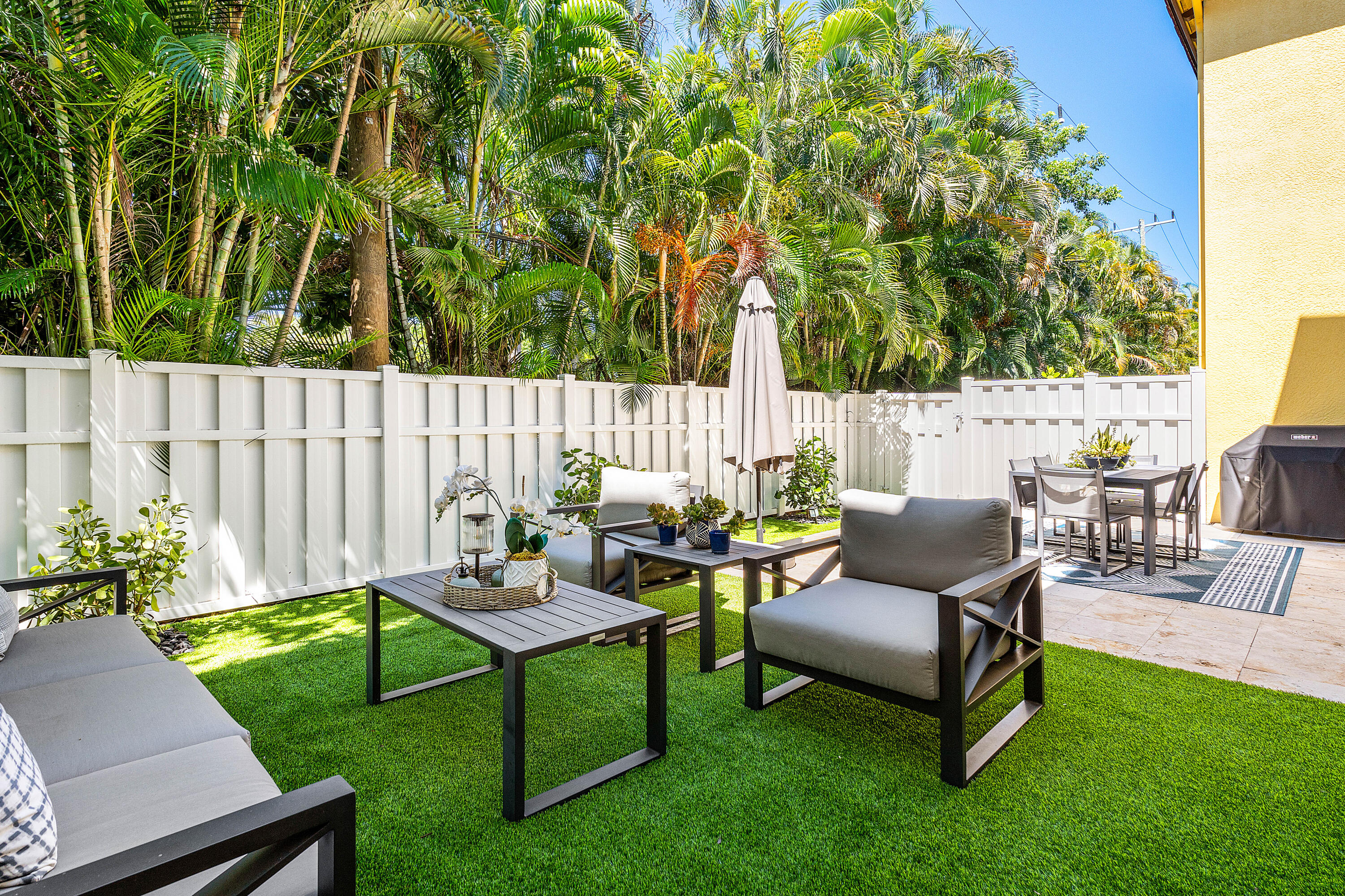 121 Via Poinciana Lane