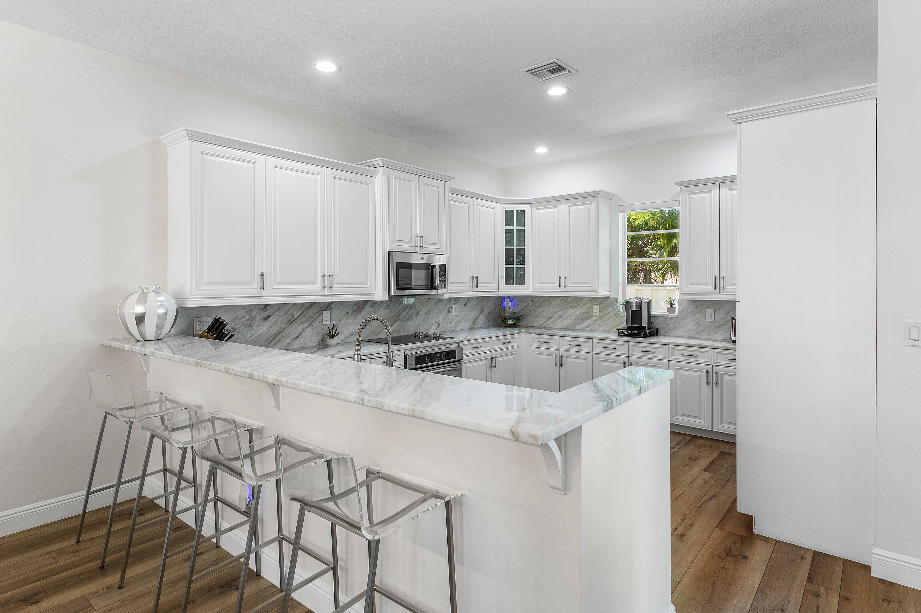 121 Via Poinciana Lane