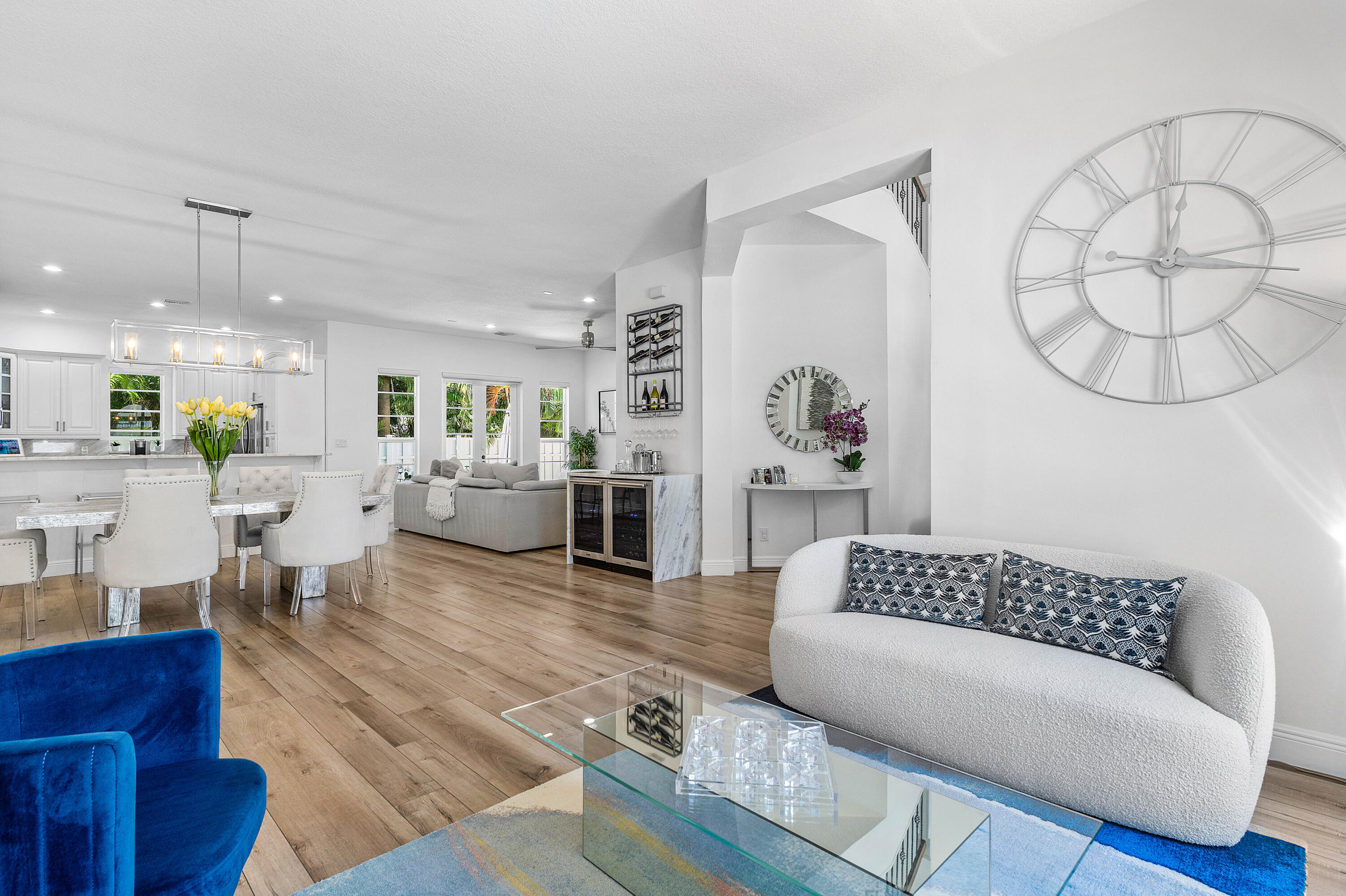 121 Via Poinciana Lane