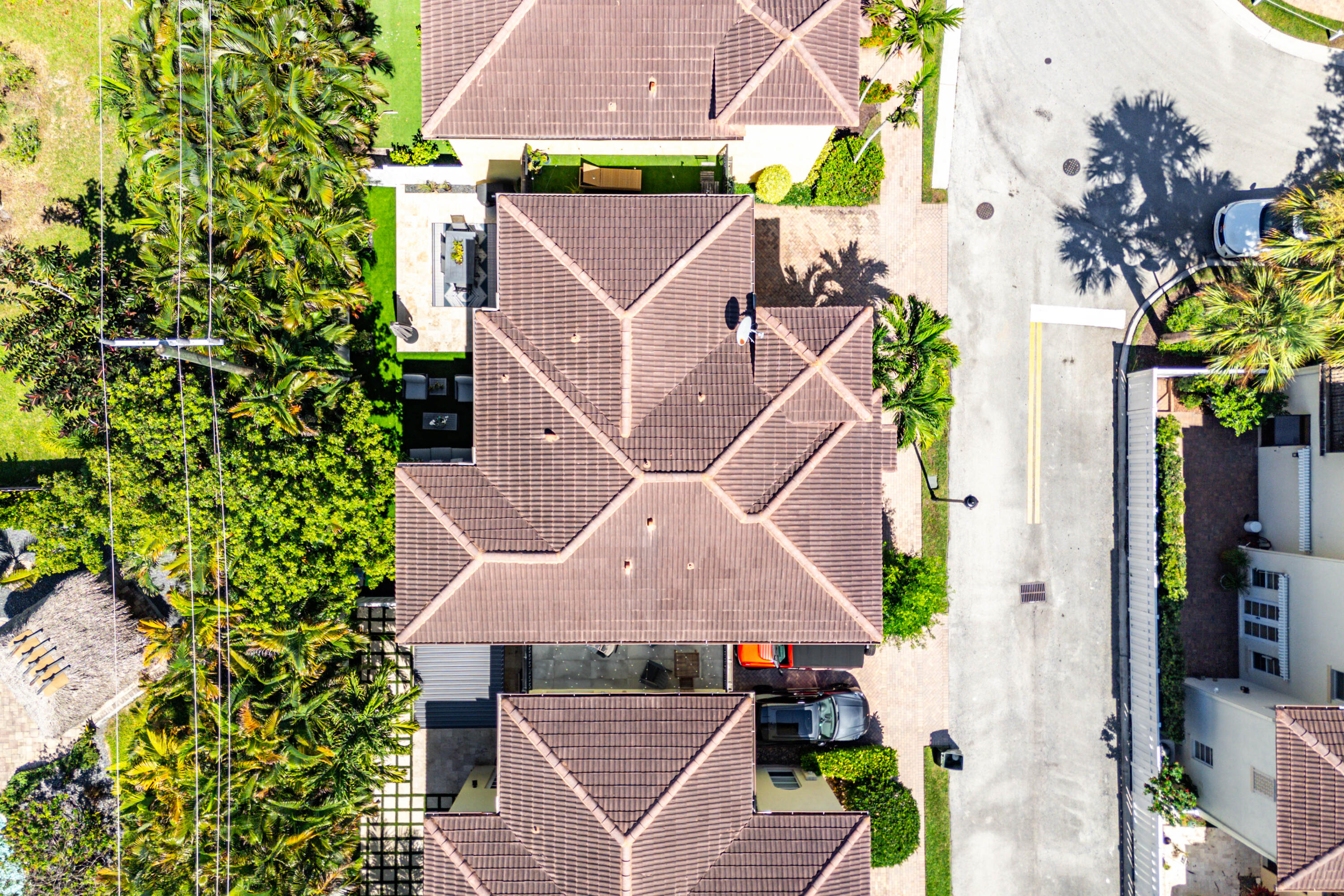 121 Via Poinciana Lane