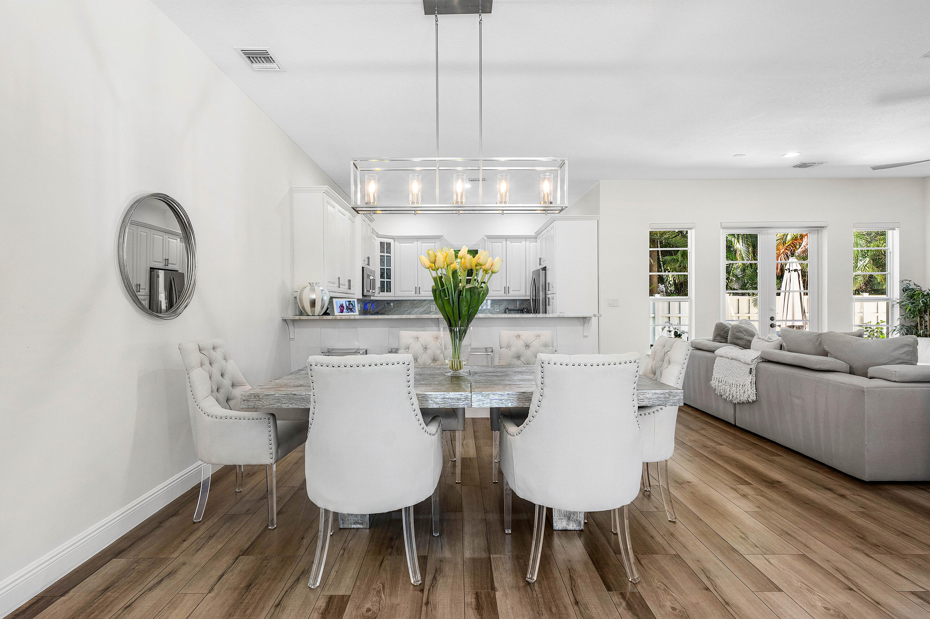 121 Via Poinciana Lane