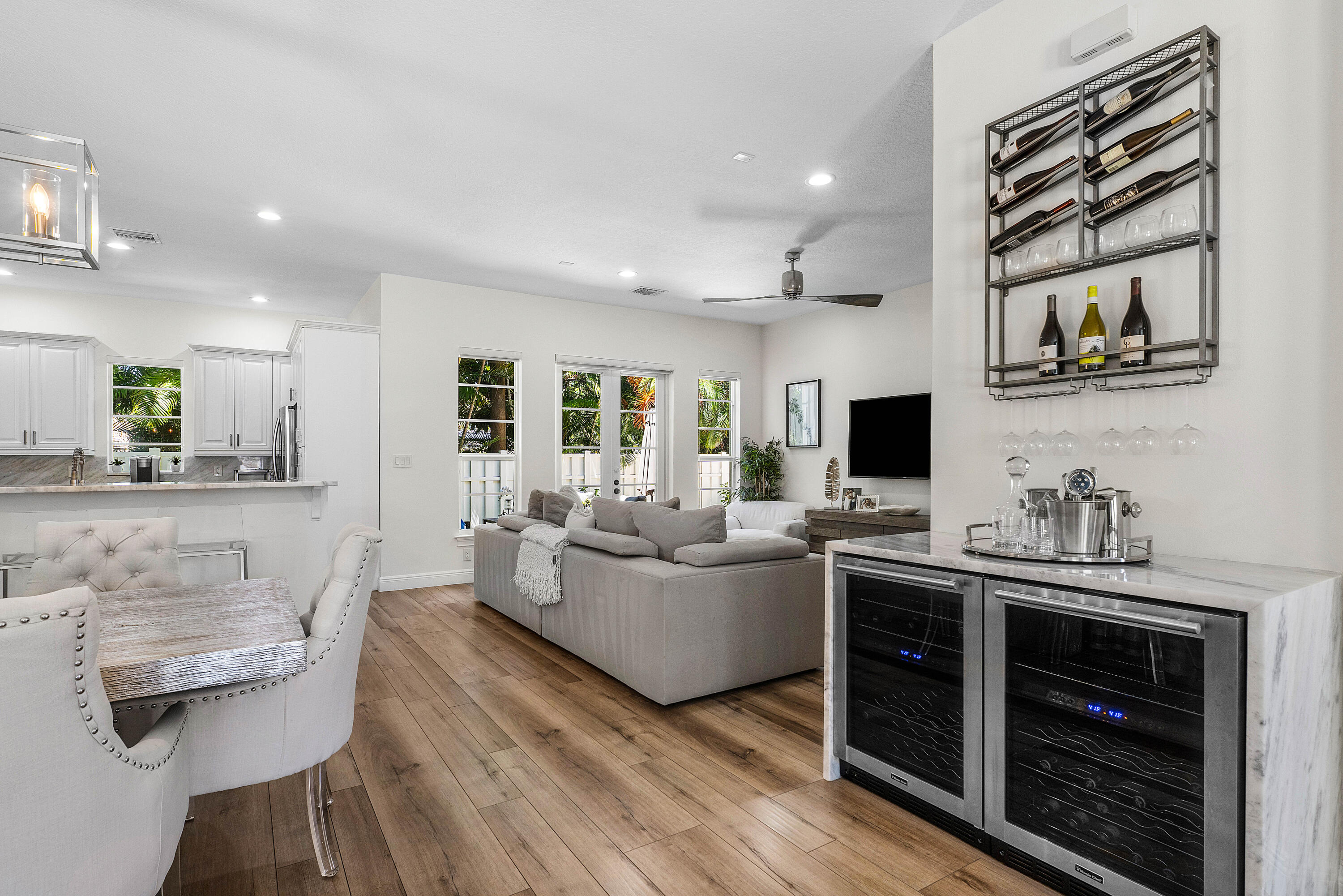 121 Via Poinciana Lane