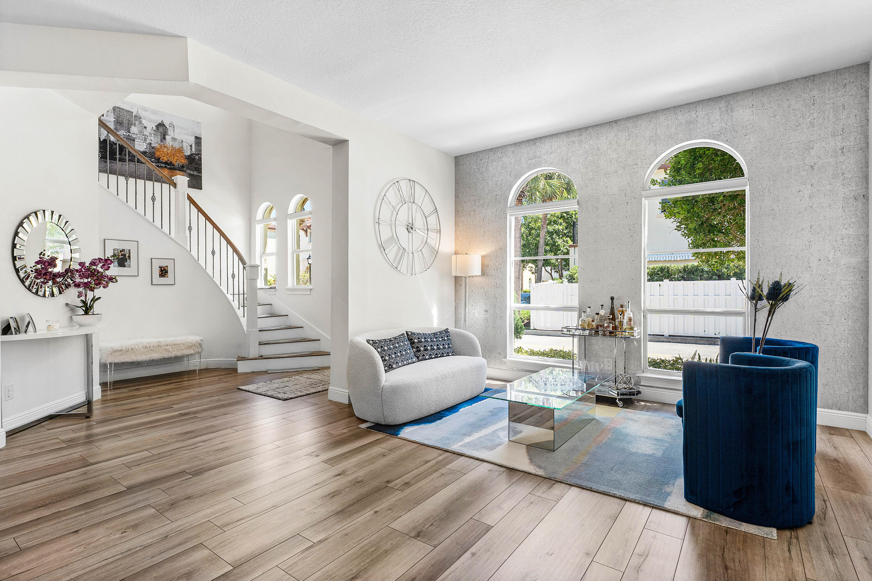 121 Via Poinciana Lane