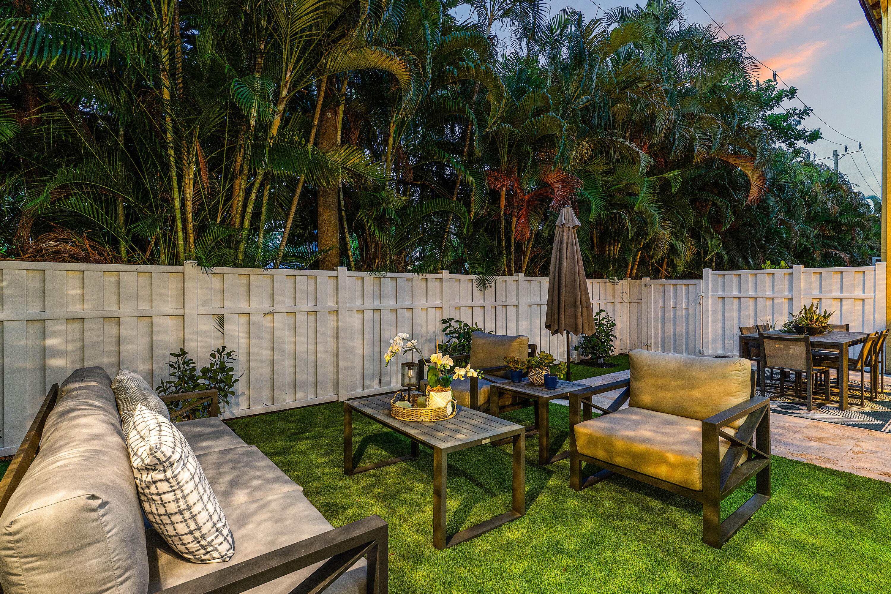 121 Via Poinciana Lane