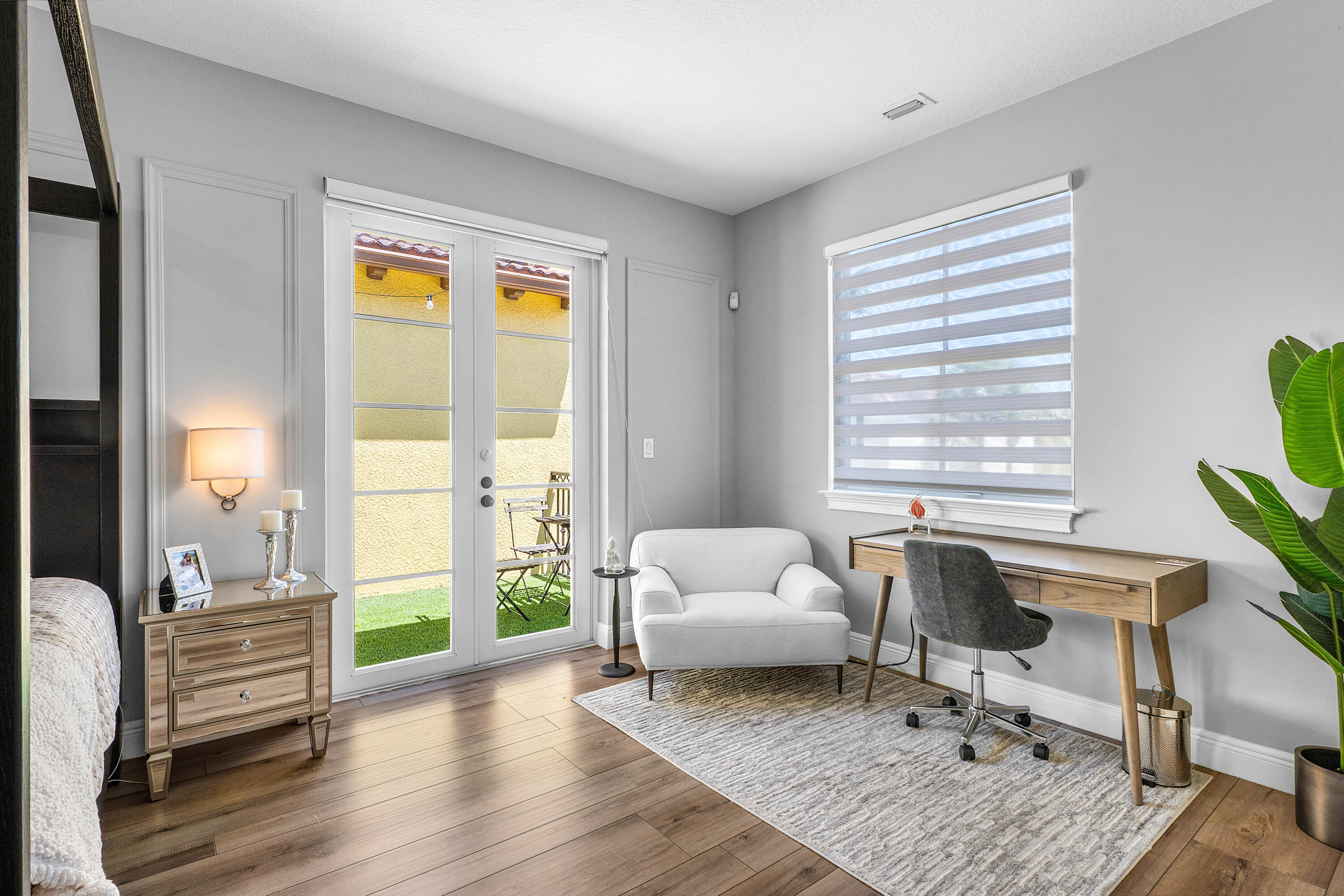 121 Via Poinciana Lane