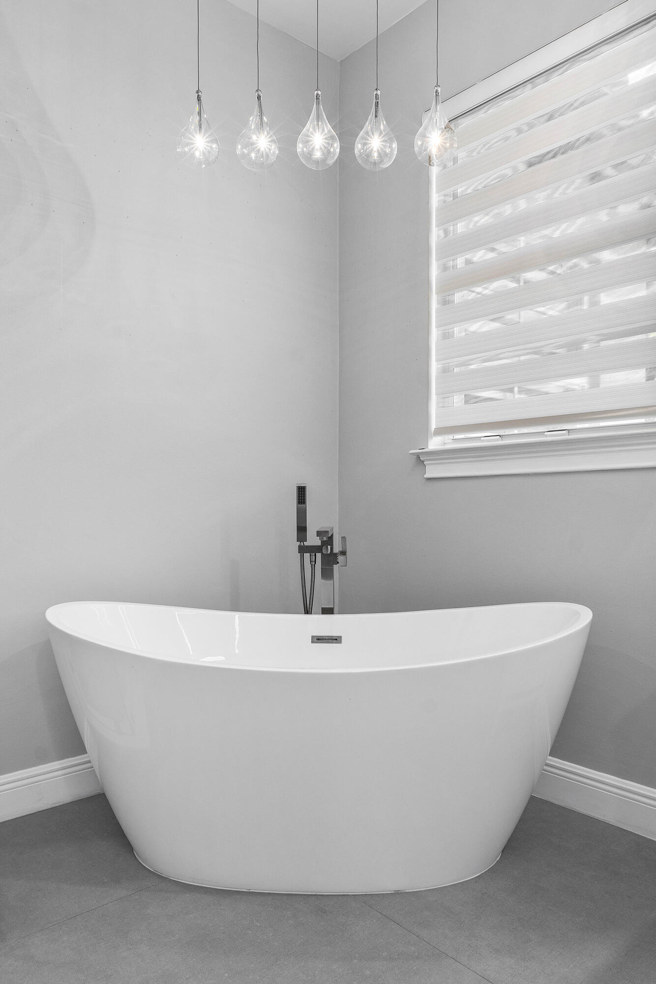 121 Via Poinciana Lane