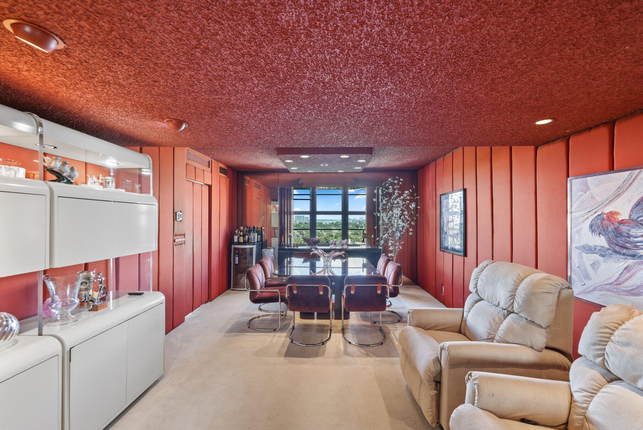 5500 Collins Avenue 1401