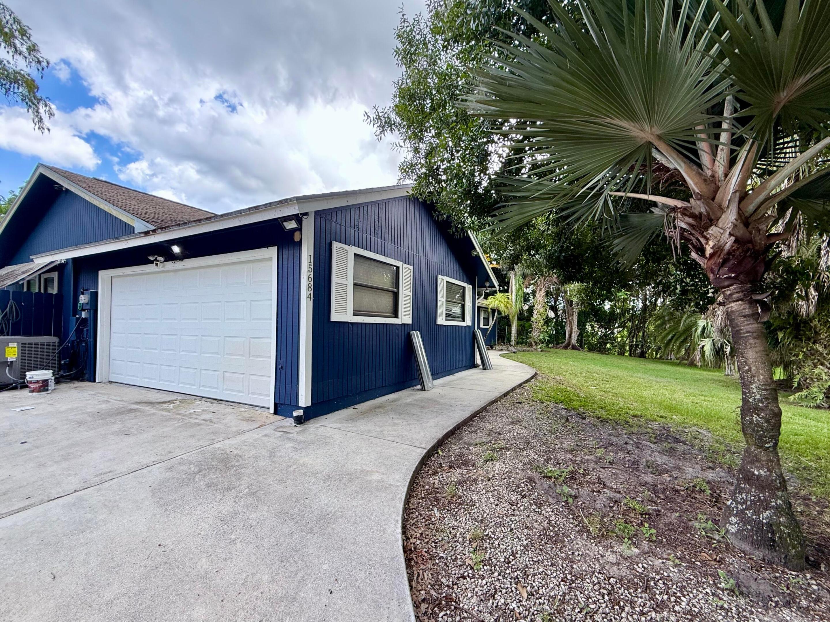 15684 86th Way N