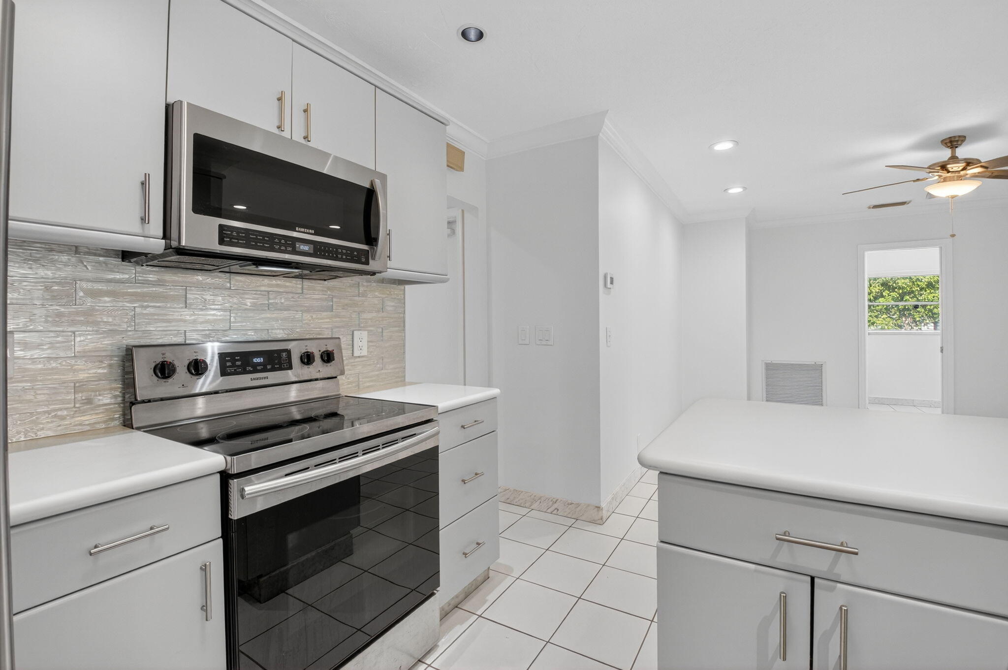 937 Banyan Drive