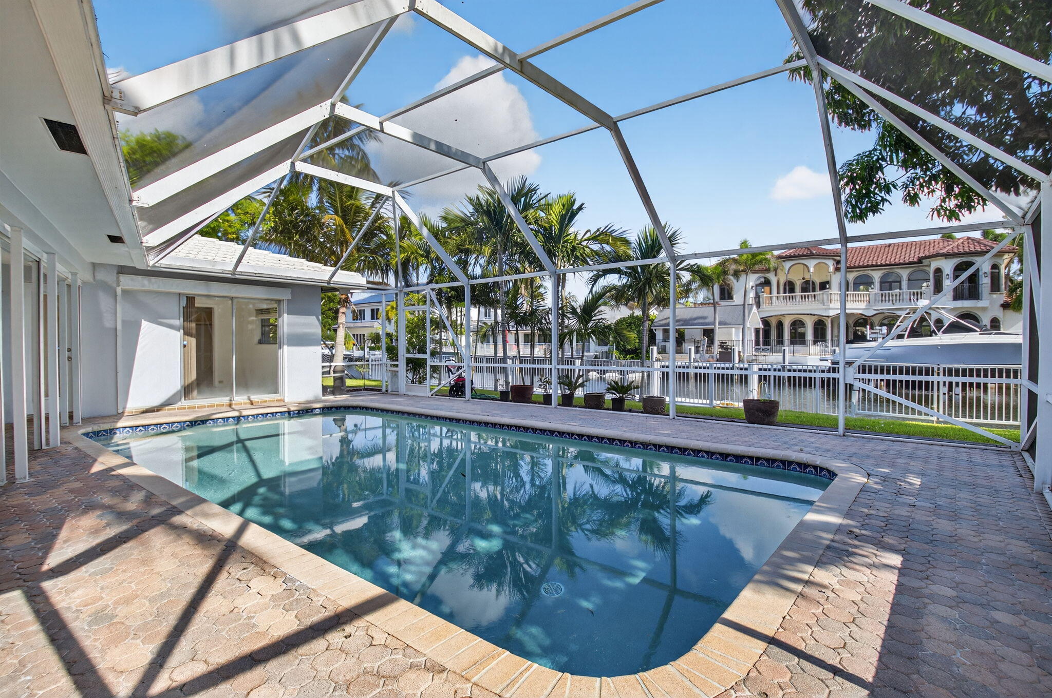 937 Banyan Drive