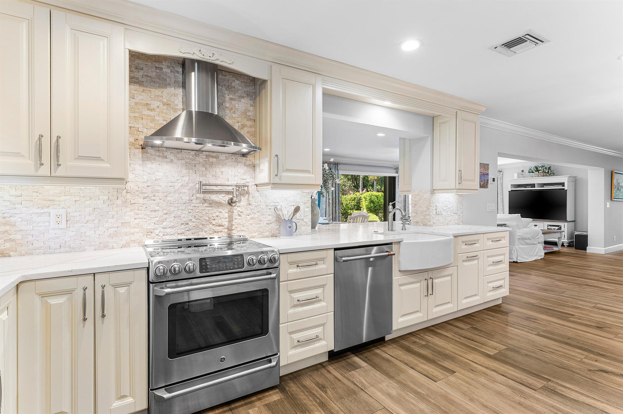 629 Cypress Key Circle