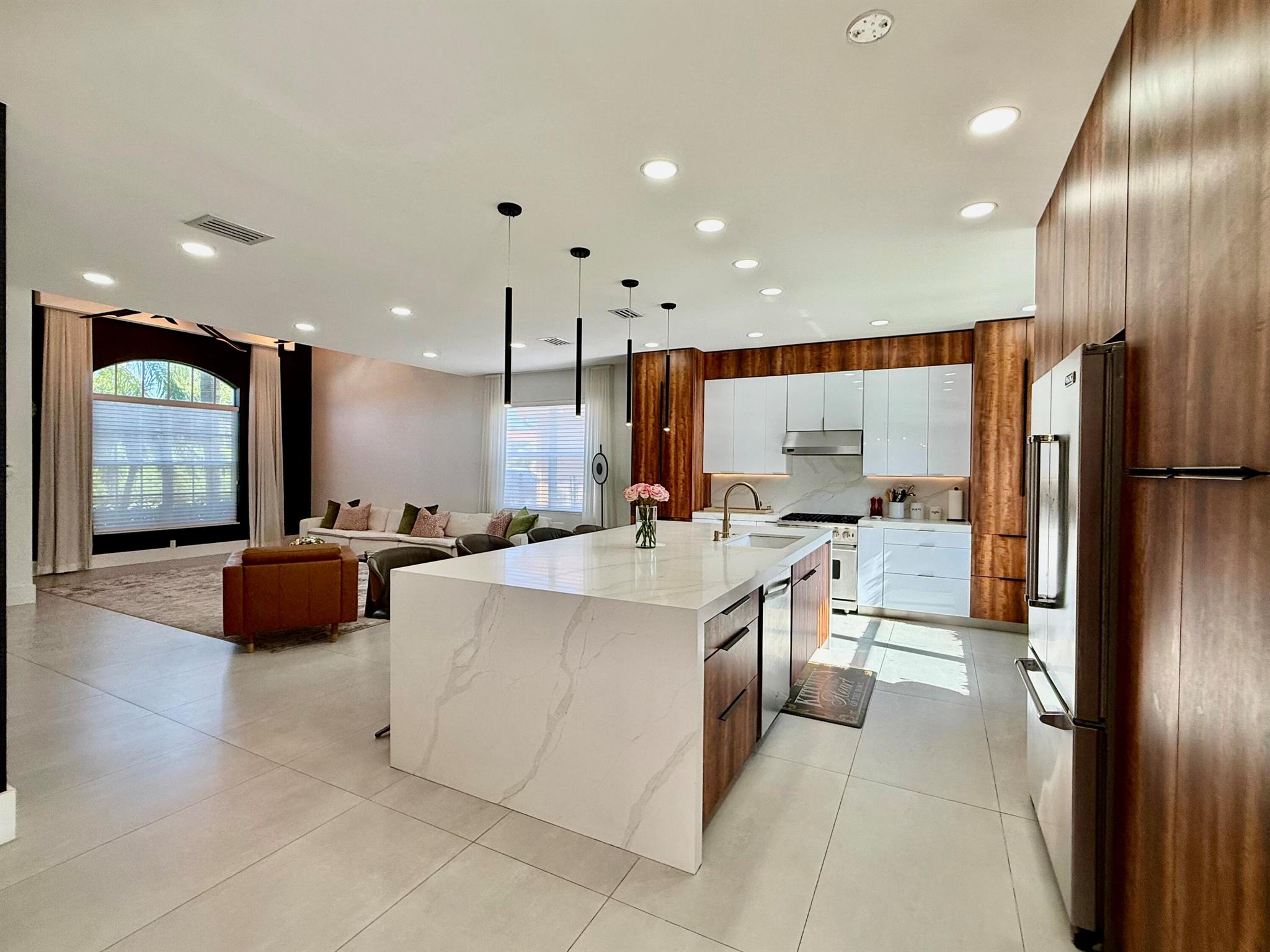 1534 Newhaven Point Lane