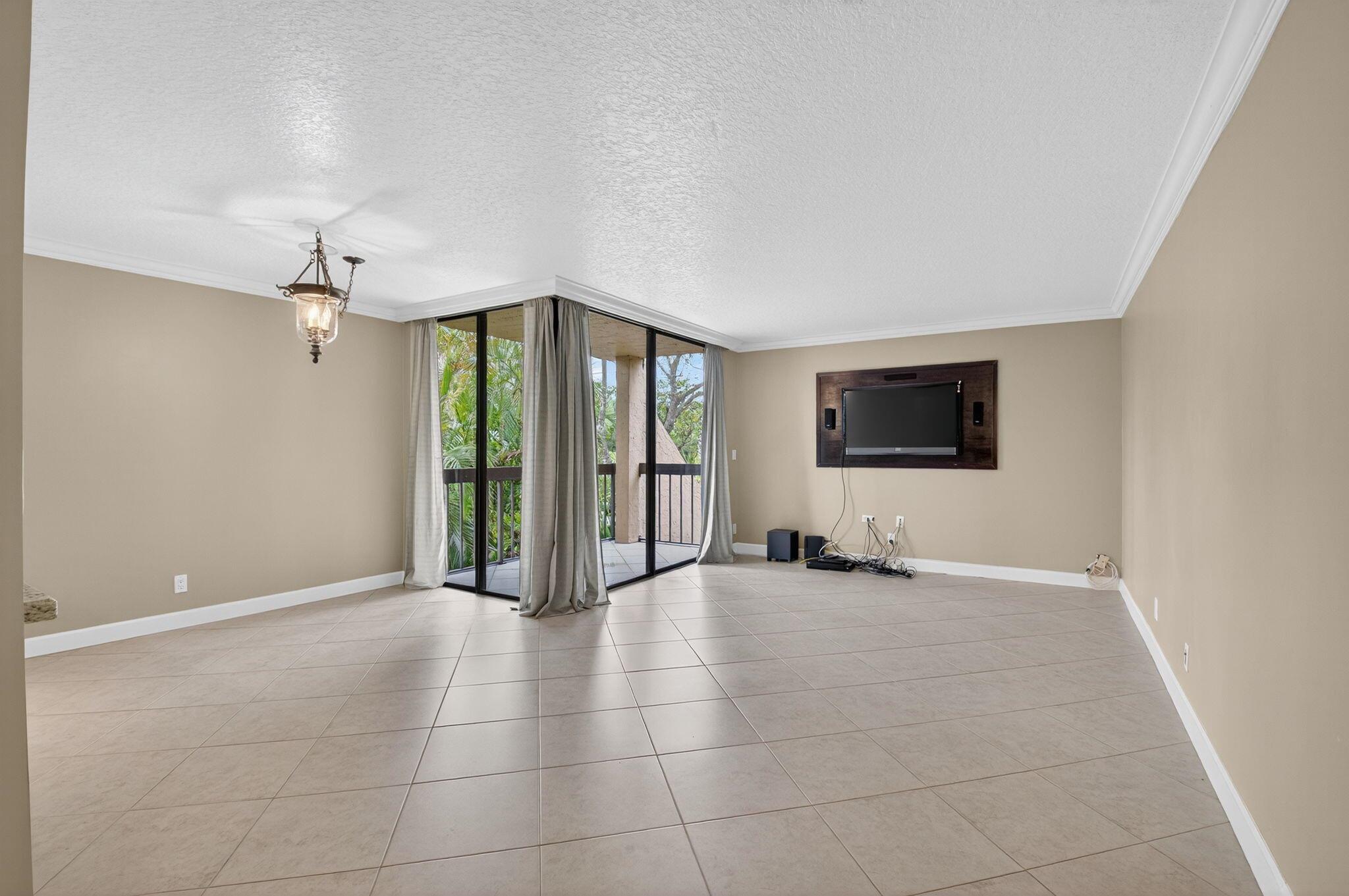 450 Egret Circle 9201