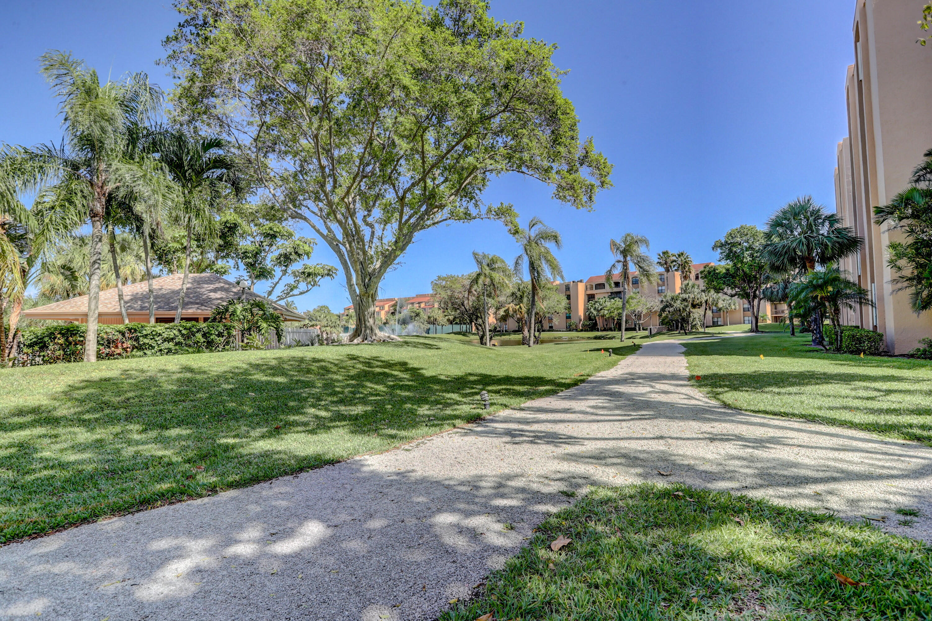 450 Egret Circle 9201