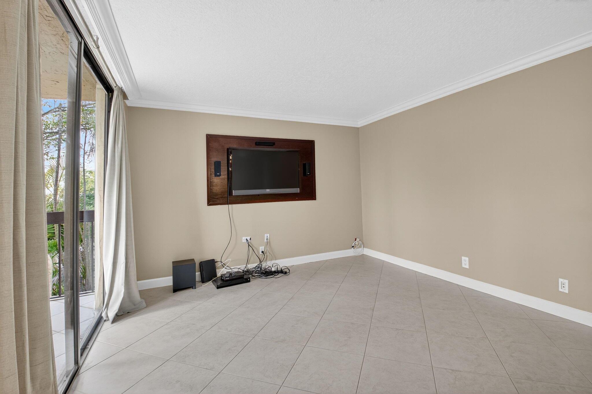 450 Egret Circle 9201