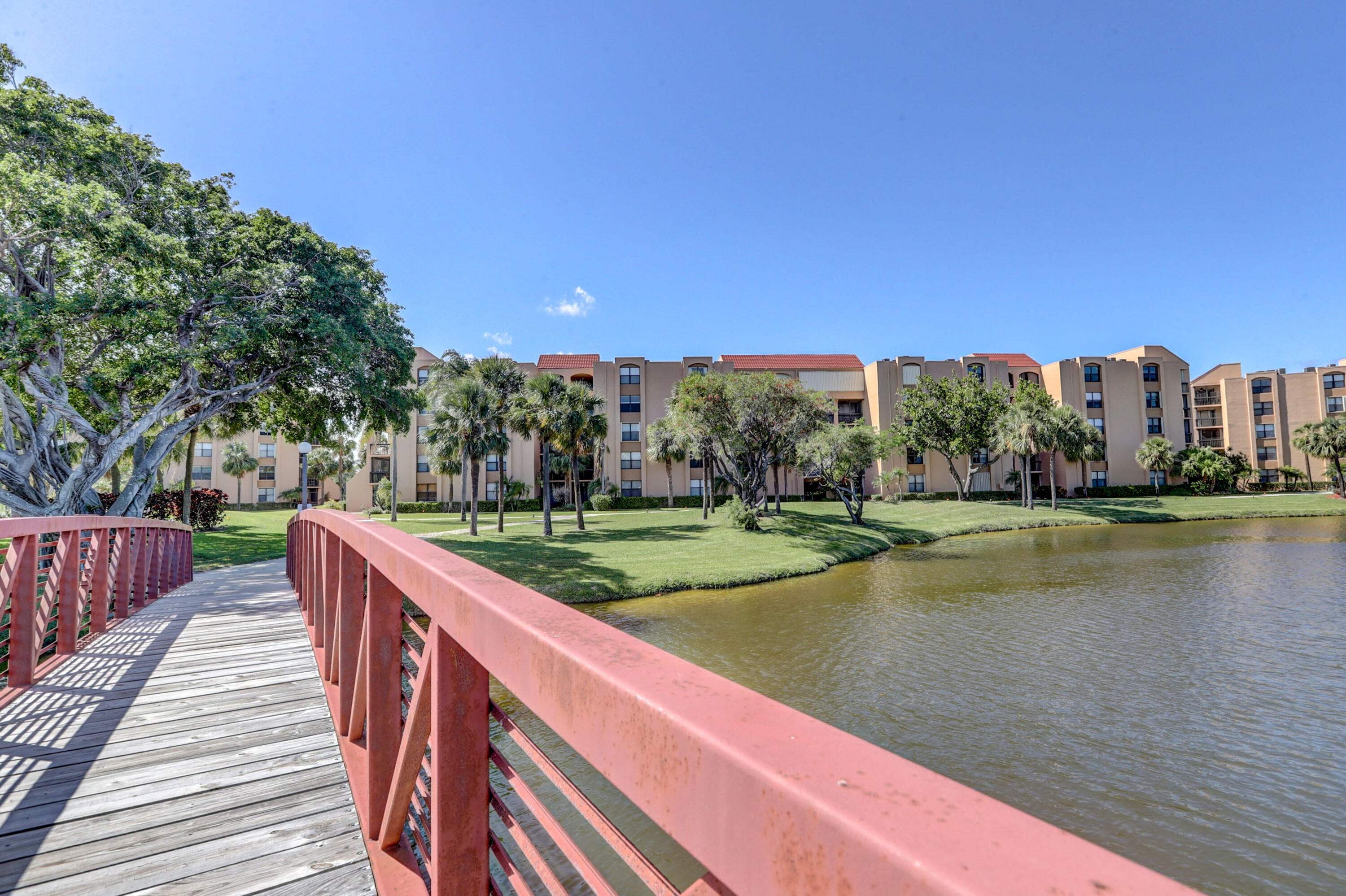 450 Egret Circle 9201