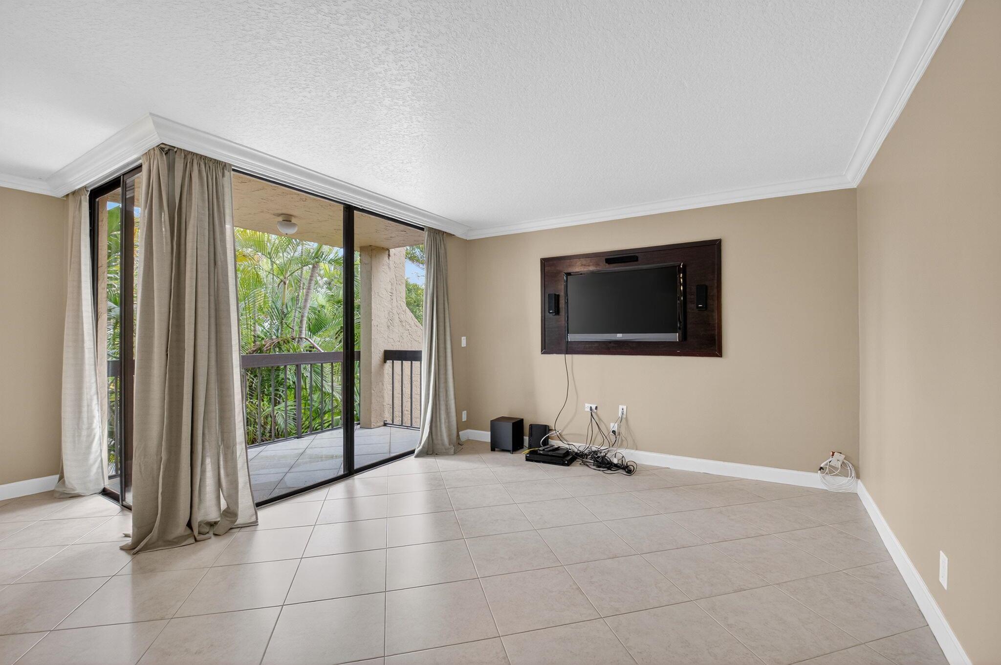 450 Egret Circle 9201