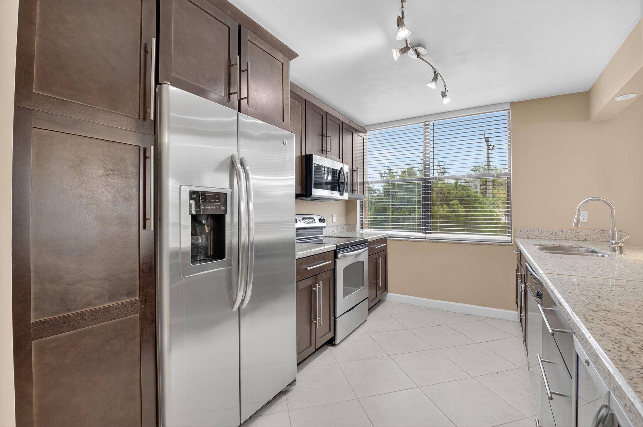 450 Egret Circle 9201