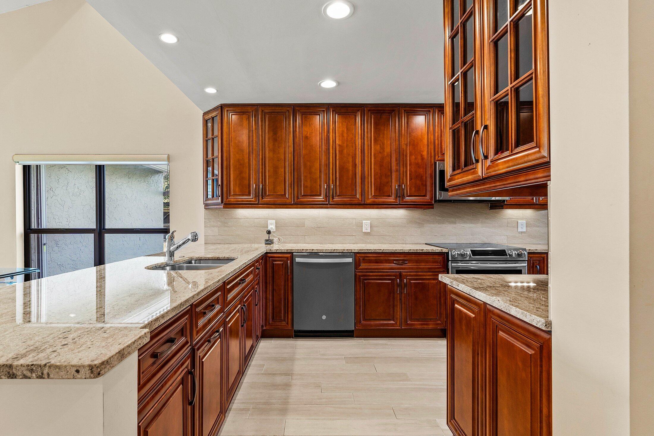 7 Eastgate Drive D