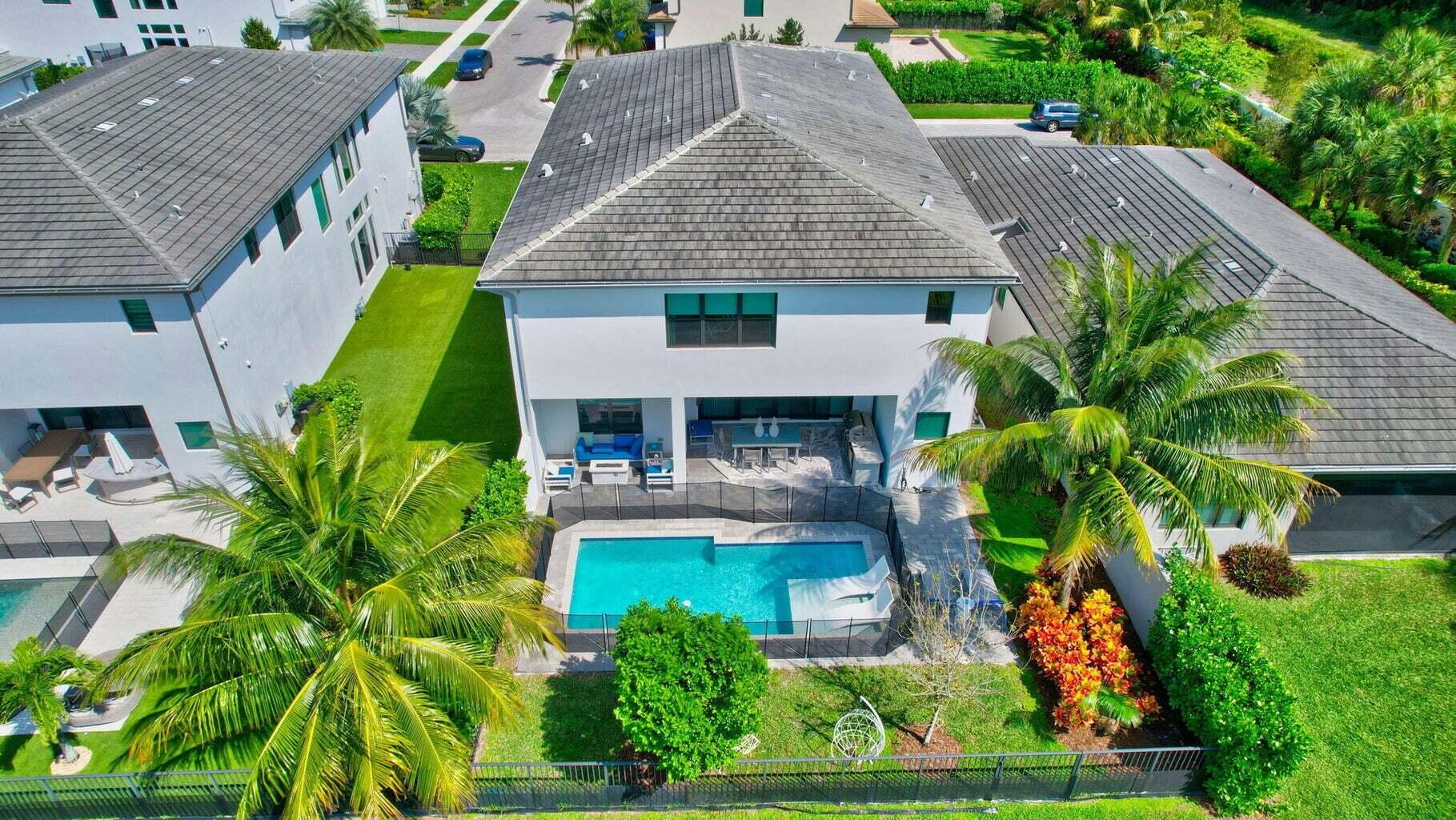 17411 Sea Blossom Way