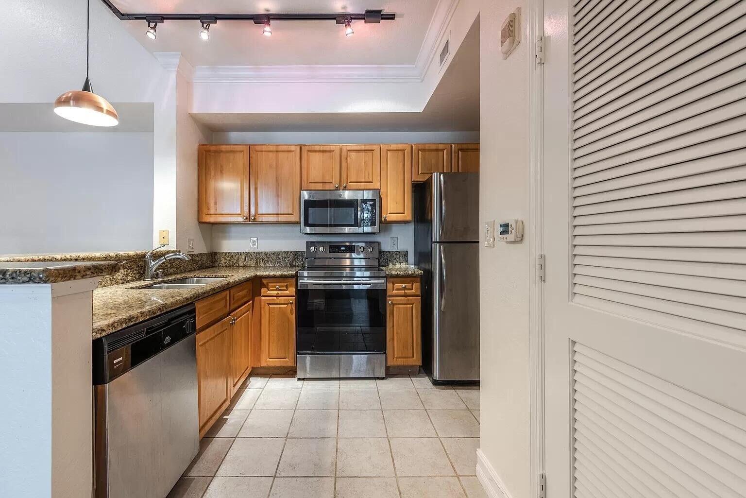 15175 Michelangelo Boulevard 206