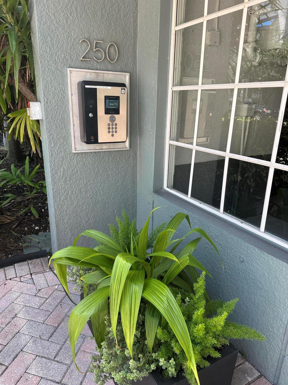 250 NE 3rd Avenue 218