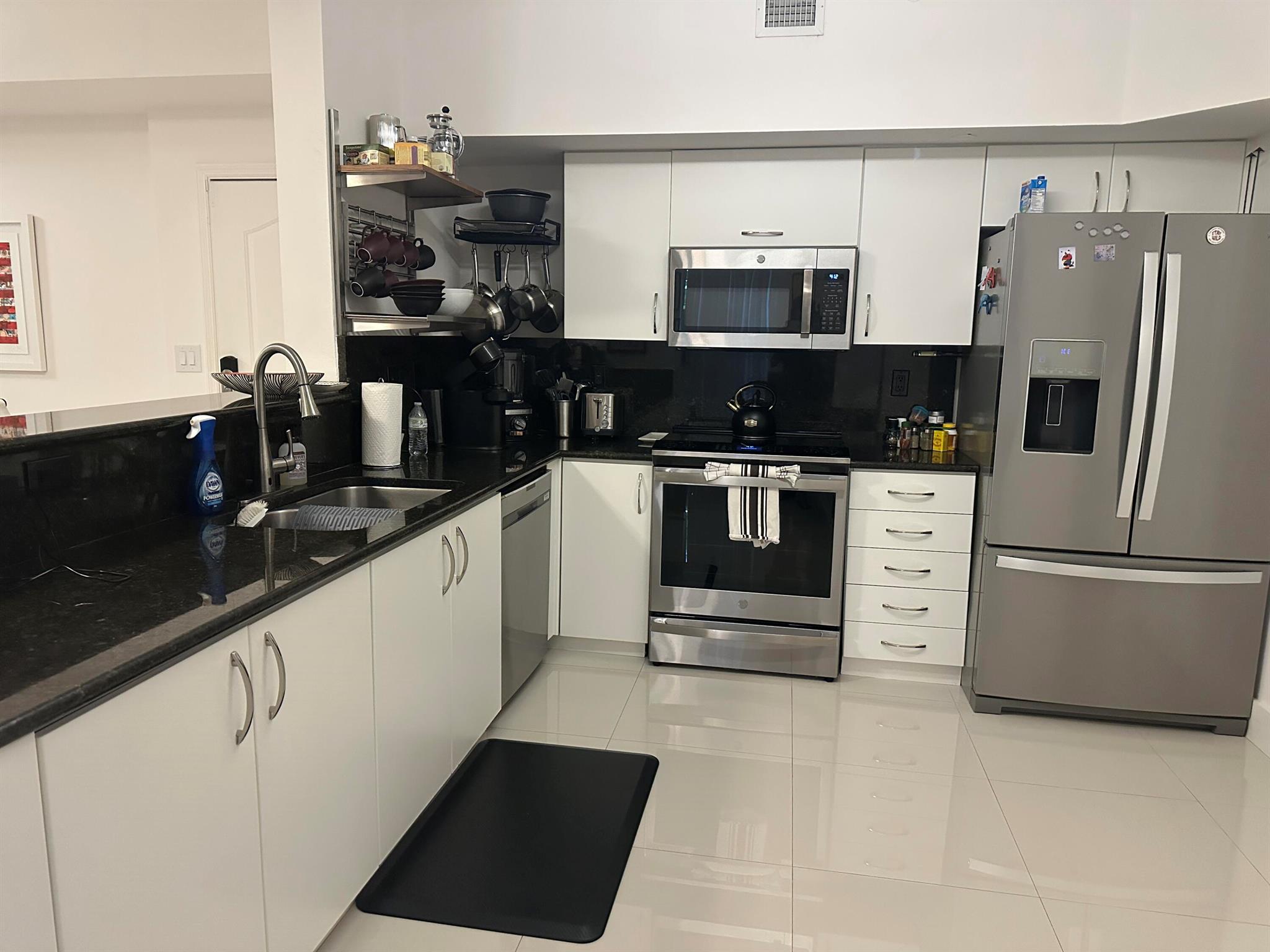 250 NE 3rd Avenue 218