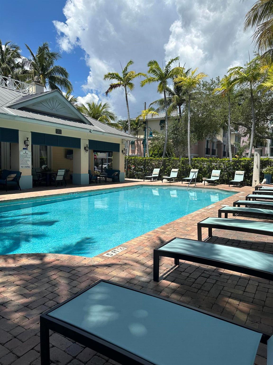 250 NE 3rd Avenue 218