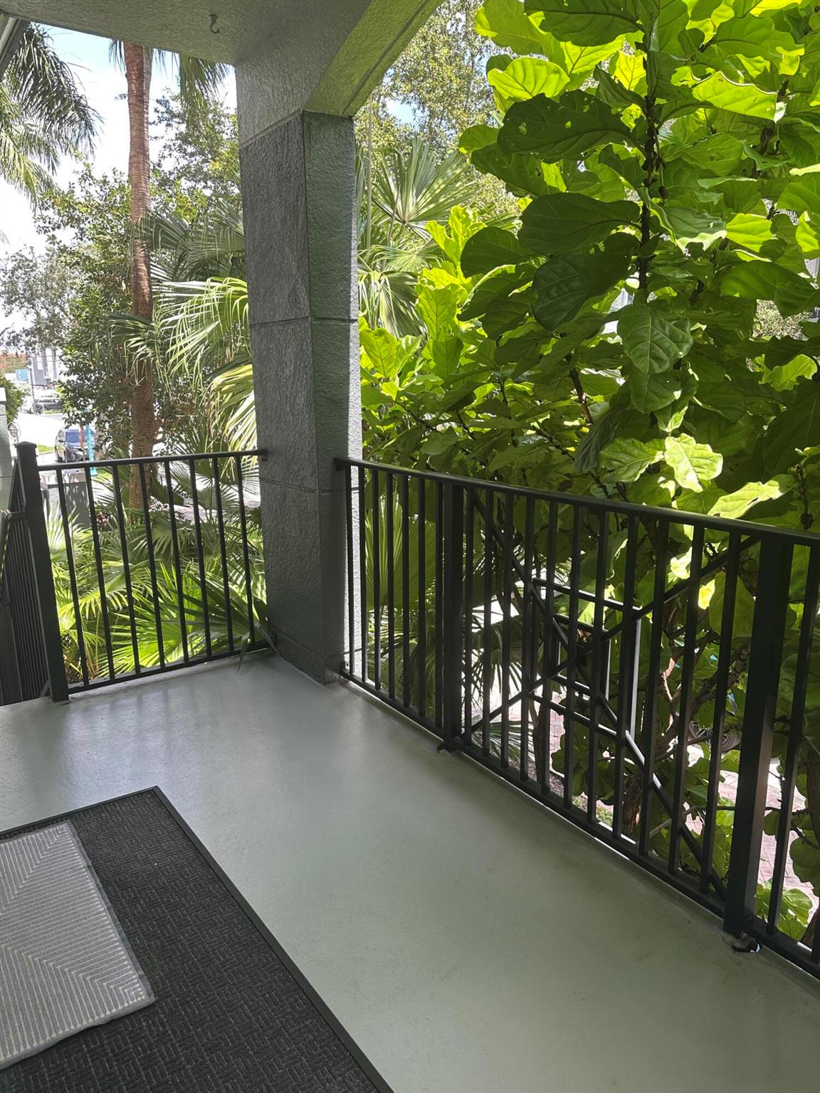 250 NE 3rd Avenue 218