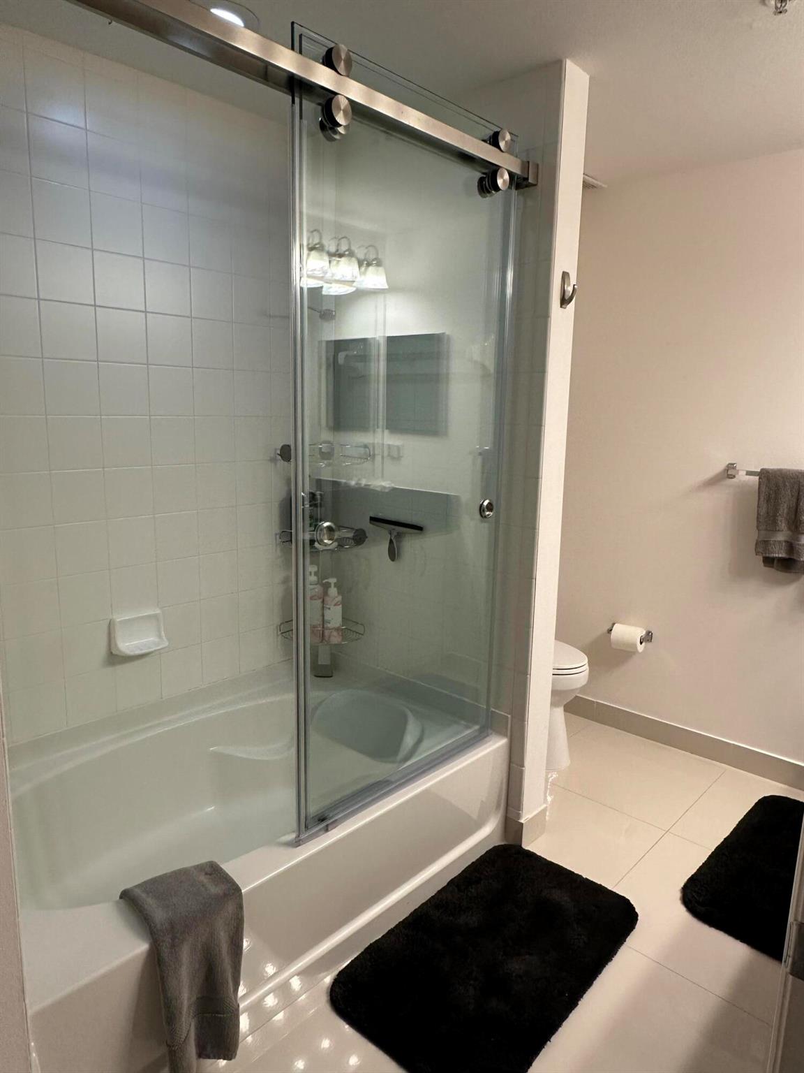 250 NE 3rd Avenue 218