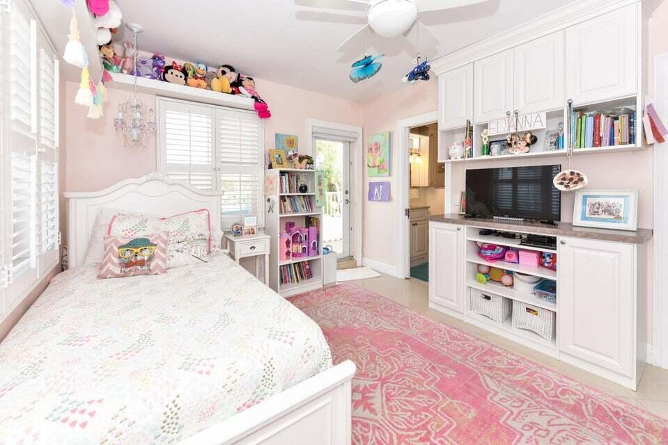 1203 Hillsboro Mile P3