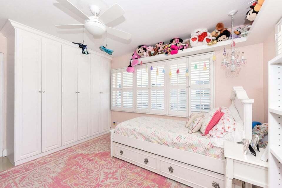 1203 Hillsboro Mile P3