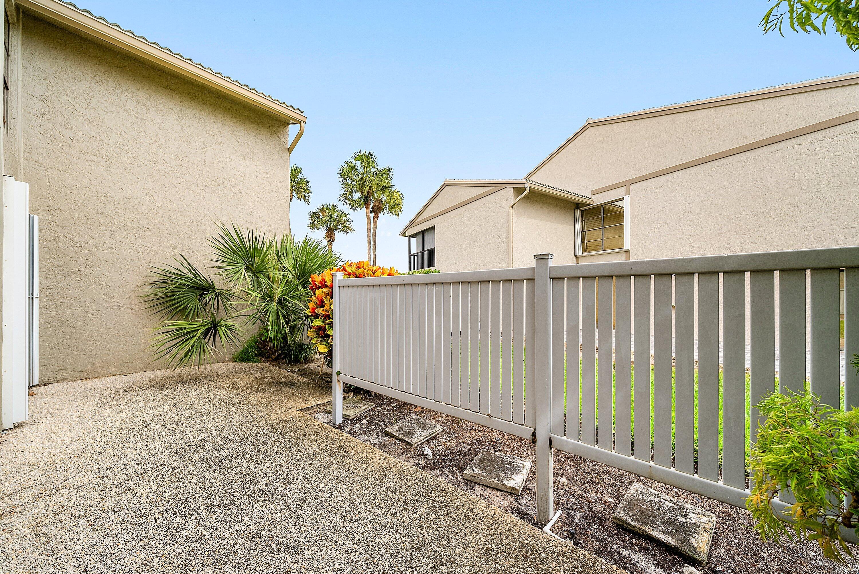 23 Eastgate Drive C