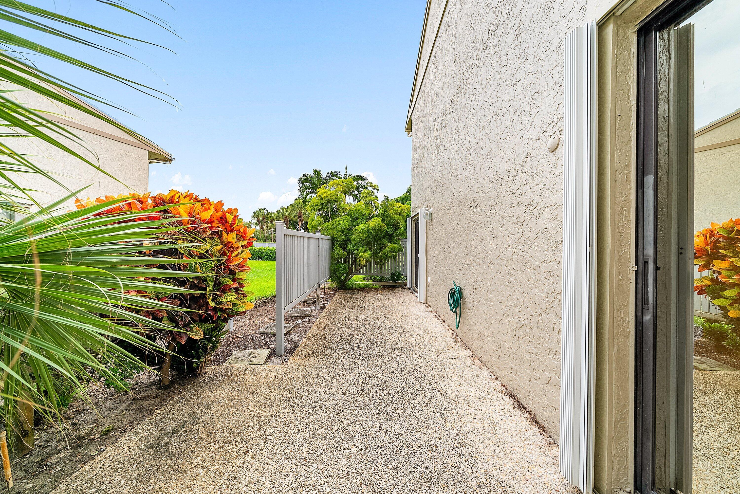 23 Eastgate Drive C